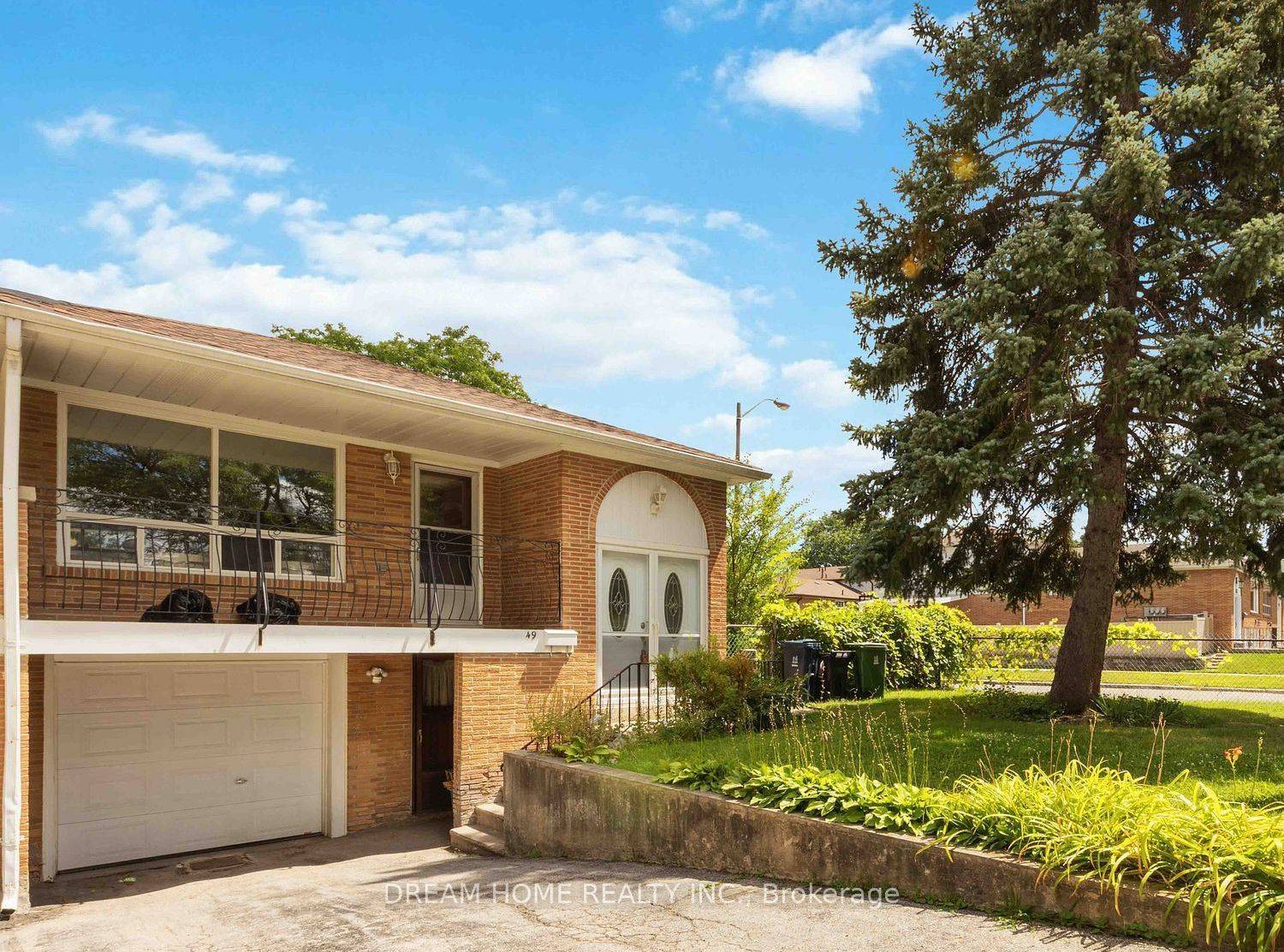 Toronto C15, ON M2J 3Z9,49 Ladner DR #Unit 2