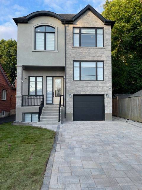 Toronto E06, ON M1N 3R1,57 Phillip AVE #Main-Upper