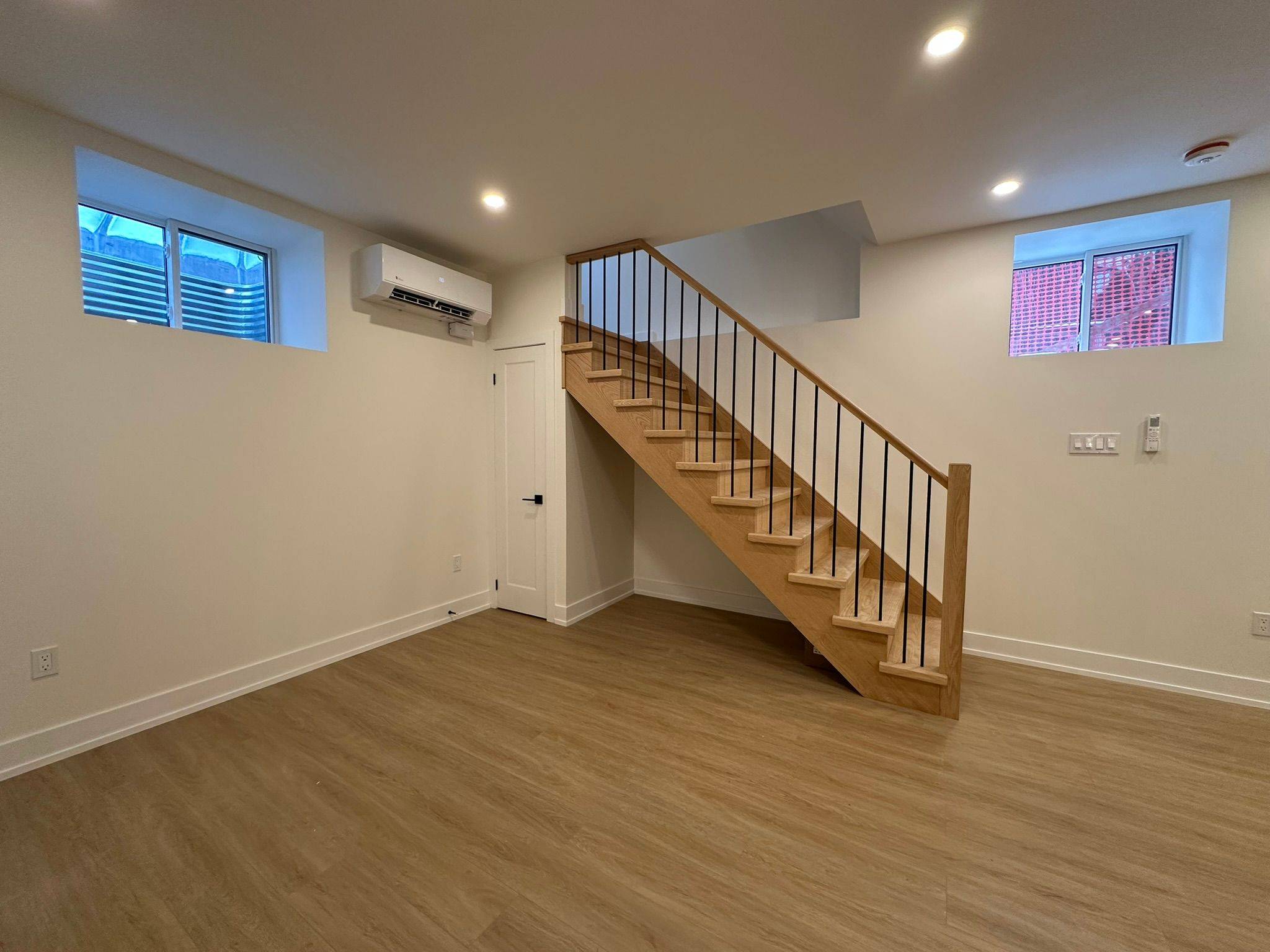 Toronto E01, ON M4L 2R3,254 Greenwood AVE #Bsmt