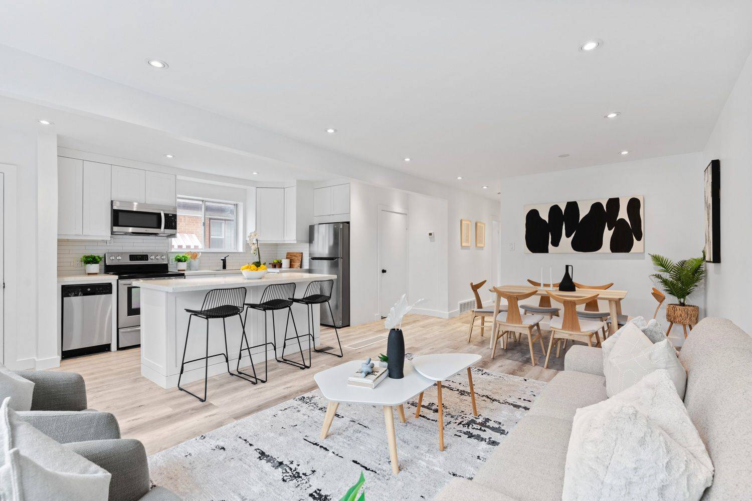 Toronto E04, ON M1L 1S6,73 Trinnell BLVD #Main