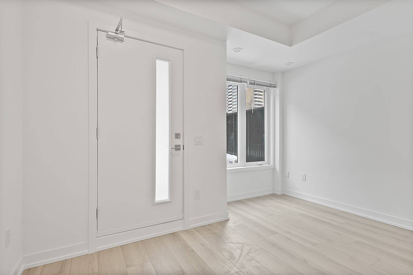 Toronto E05, ON M1W 2H1,3069 Pharmacy AVE #4