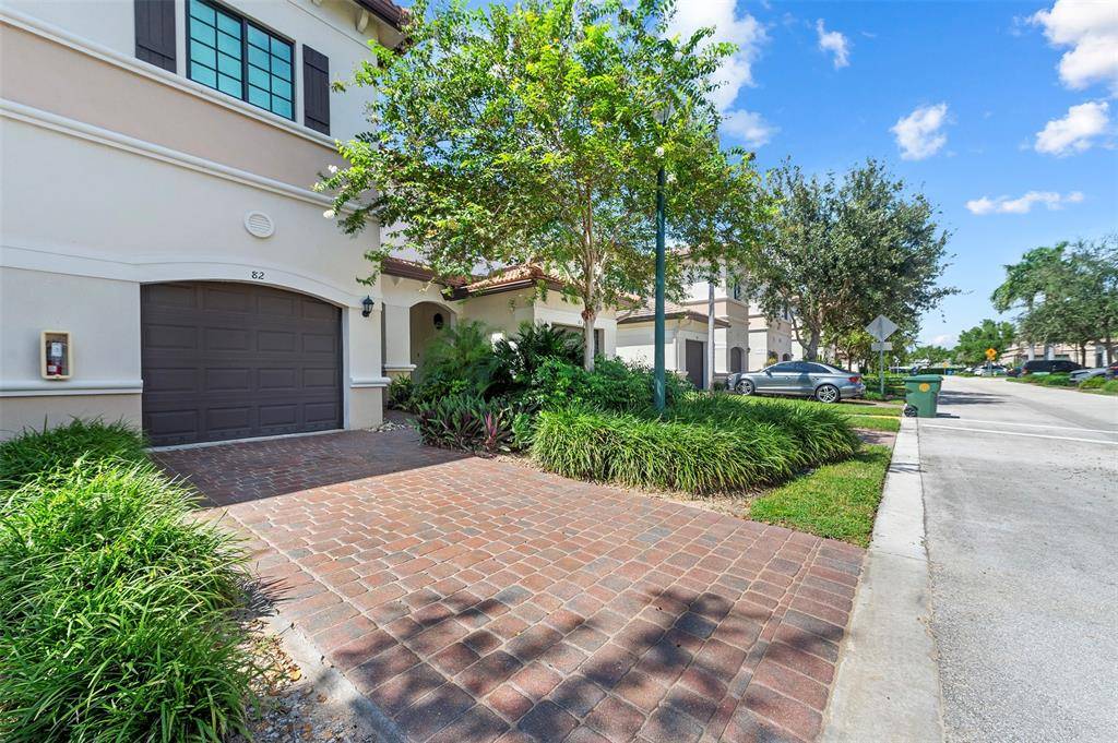 Oakland Park, FL 33334,4222 E Dixie Hwy #82