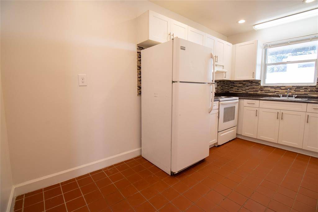 Fort Lauderdale, FL 33312,400 Charley Ave #4