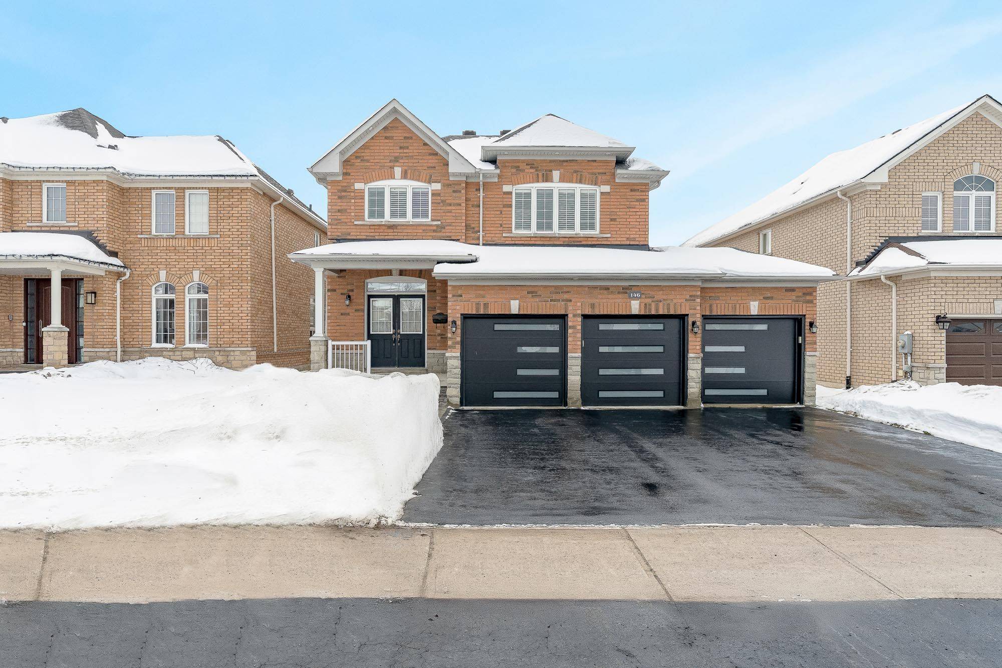 Barrie, ON L4M 0C9,146 Sandringham DR