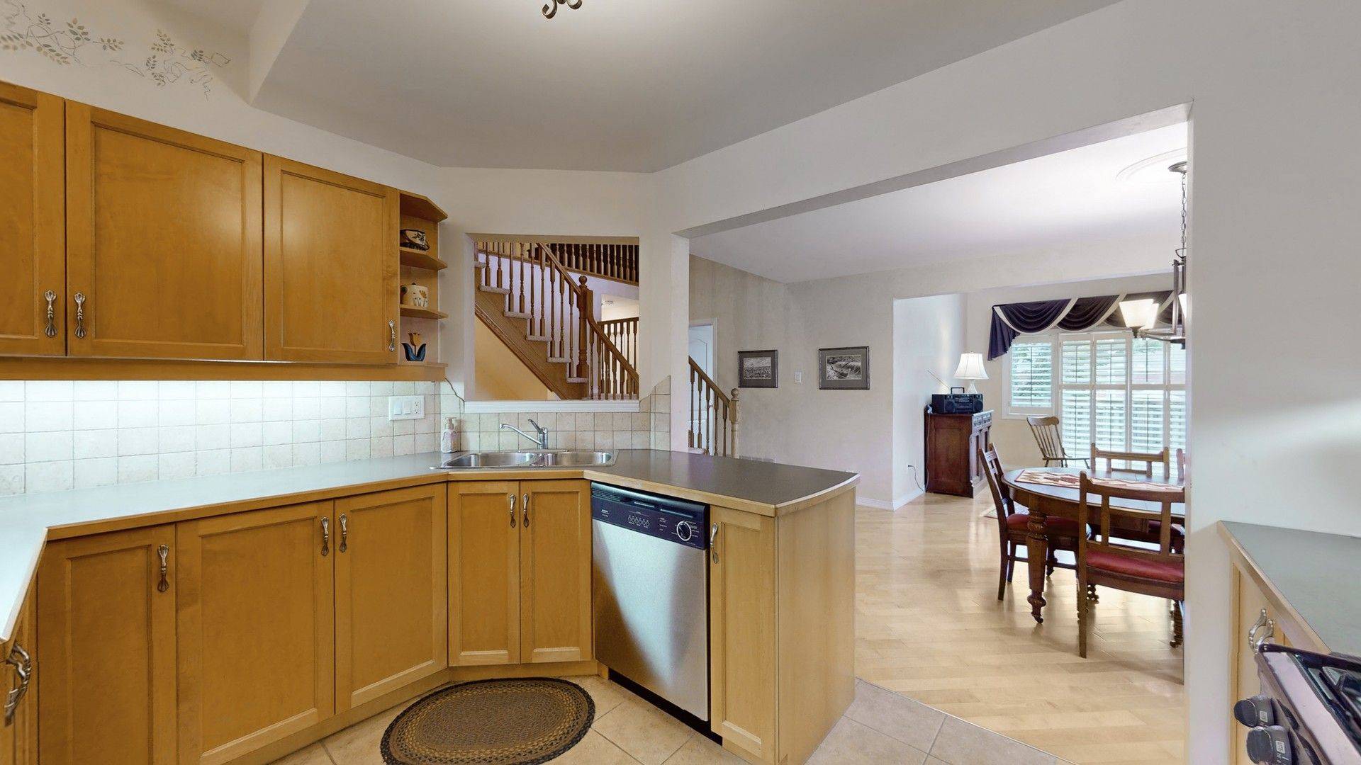 Hamilton, ON L9K 1N5,212 Stonehenge DR #1