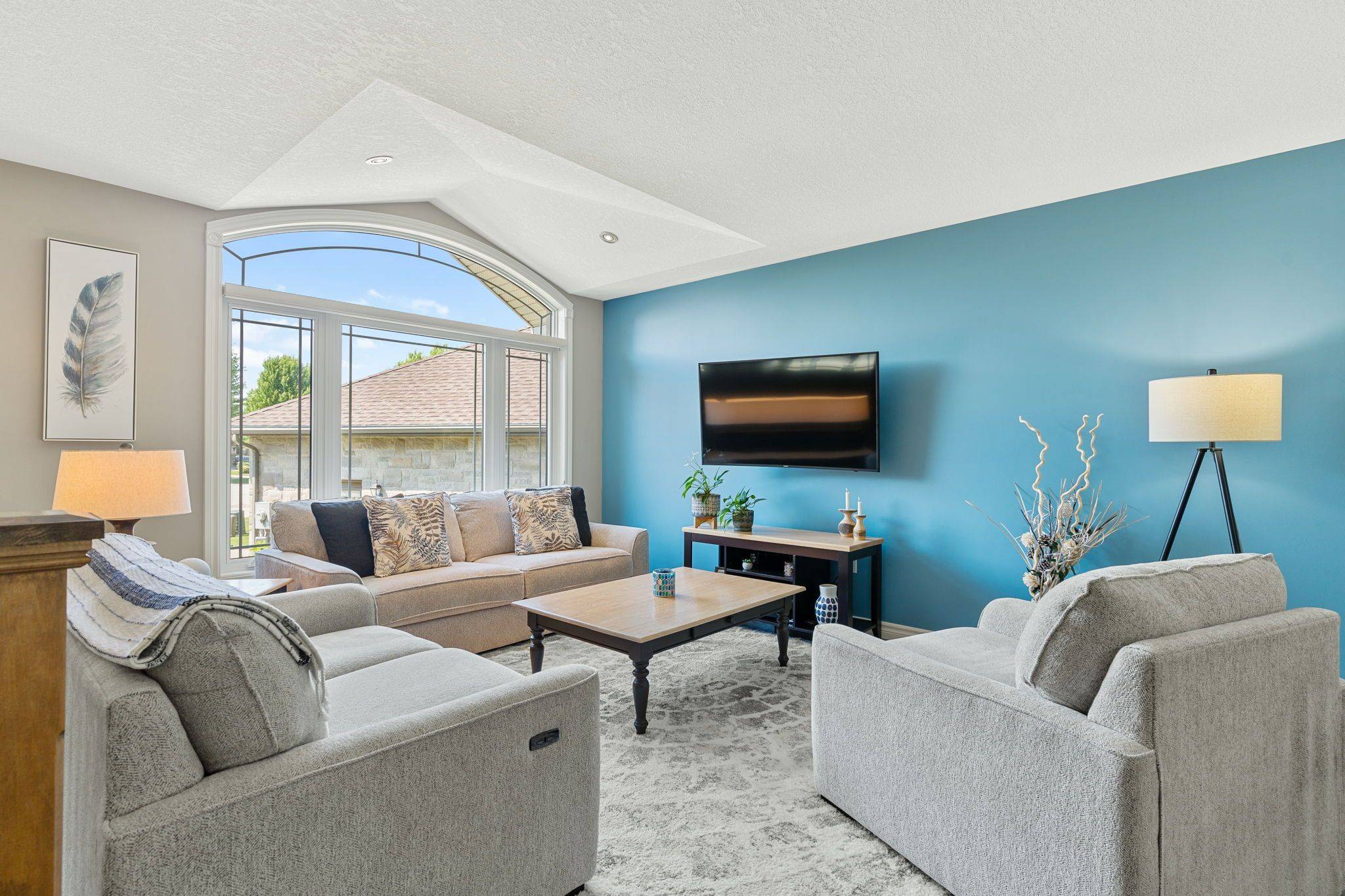 Owen Sound, ON N4K 0A6,207 2nd ST W