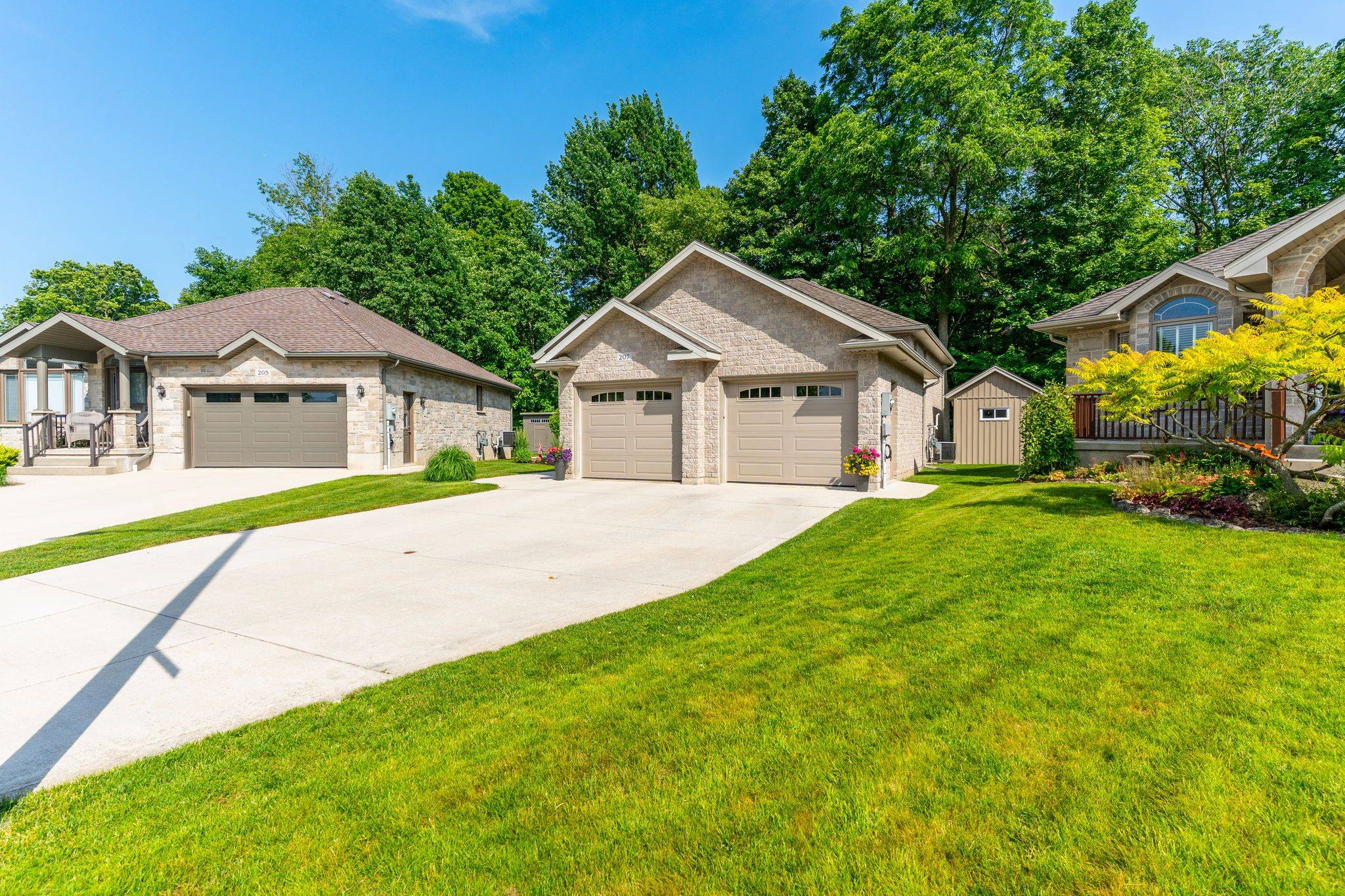 Owen Sound, ON N4K 0A6,207 2nd ST W