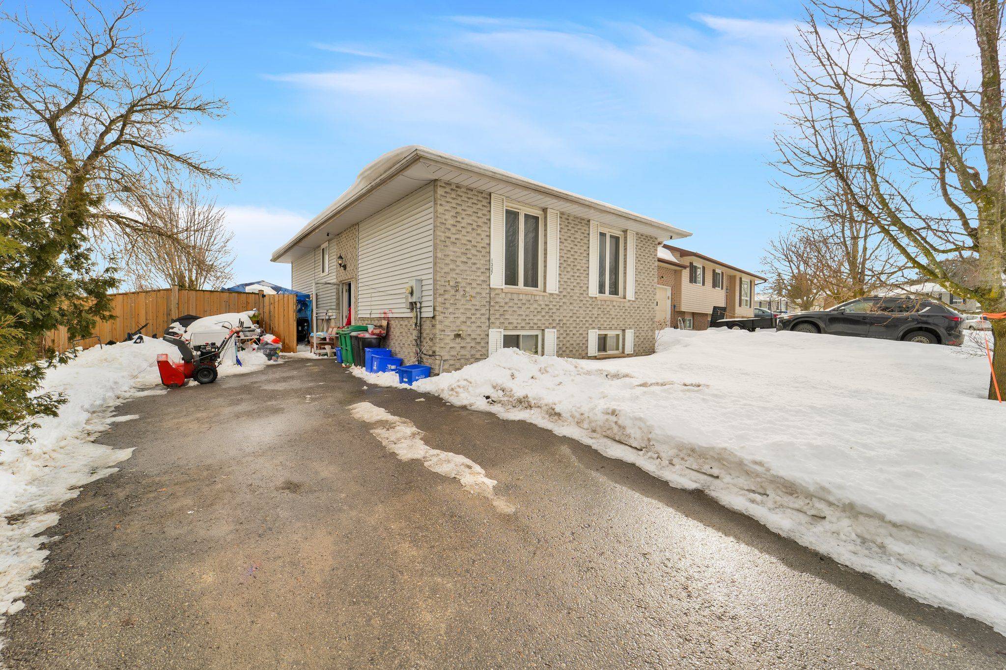 Peterborough, ON K9L 1X1,1337 Tudor CRES