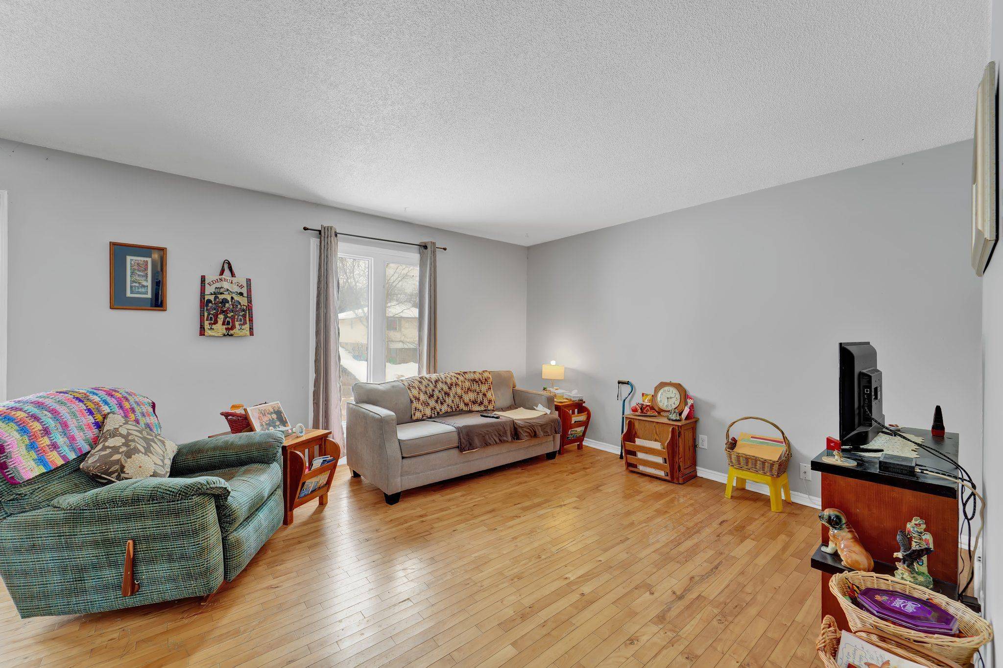 Peterborough, ON K9L 1X1,1337 Tudor CRES