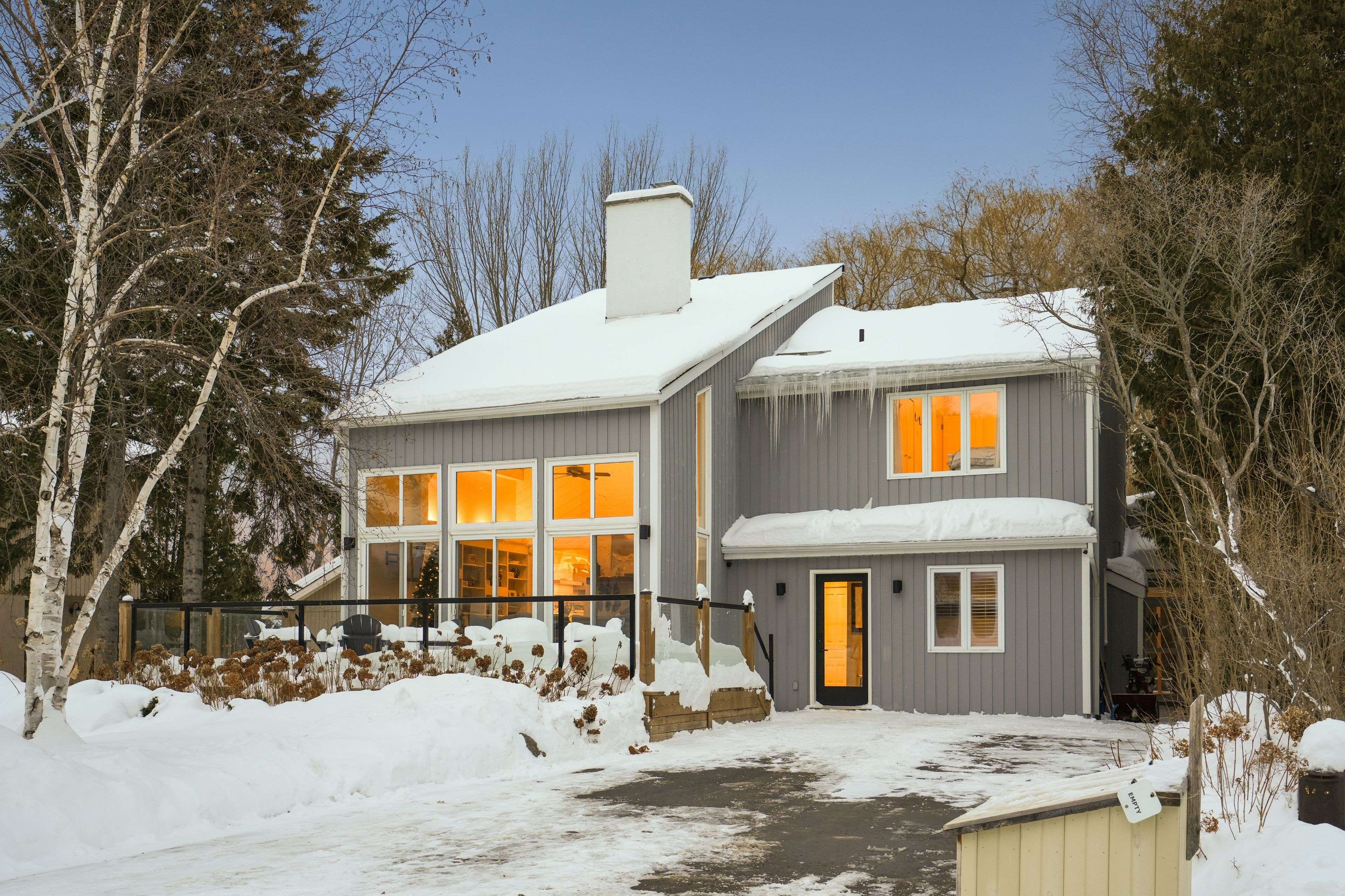 Blue Mountains, ON L9Y 0R3,144 Carmichael CRES