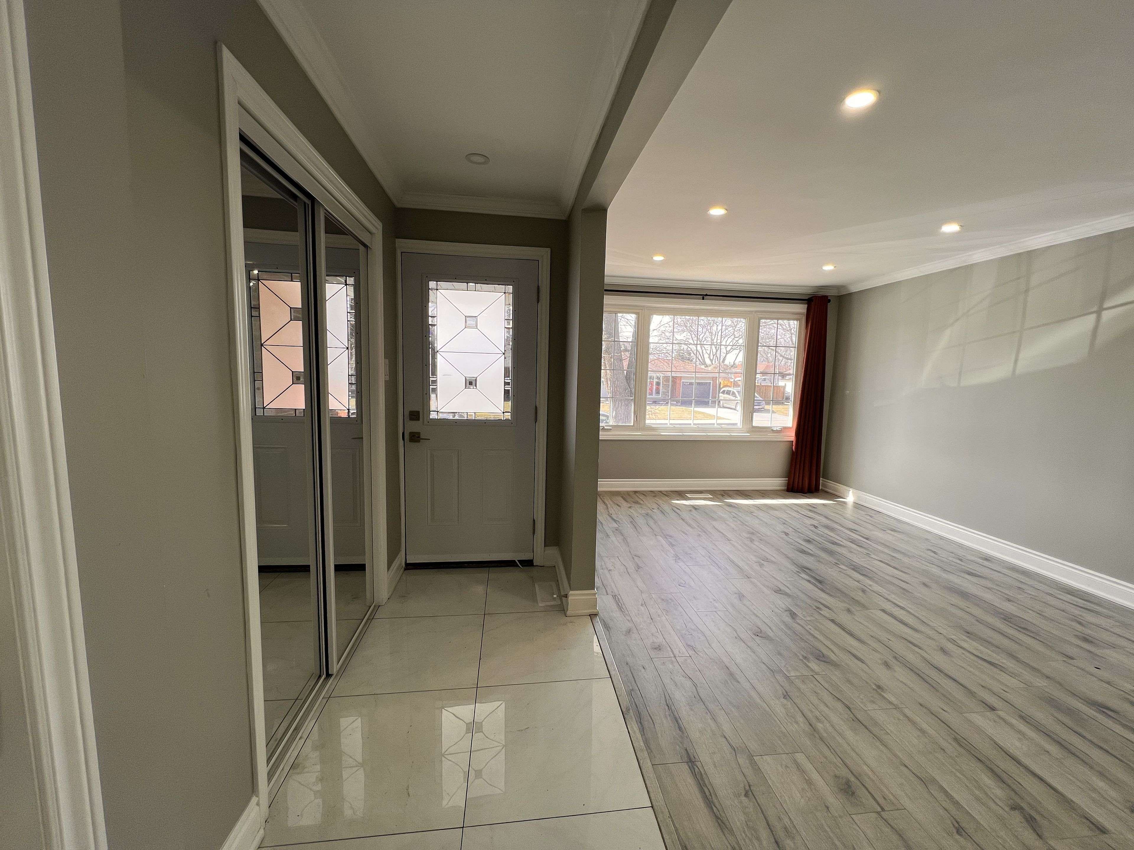 Hamilton, ON L8E 1E1,64 Gainsborough RD