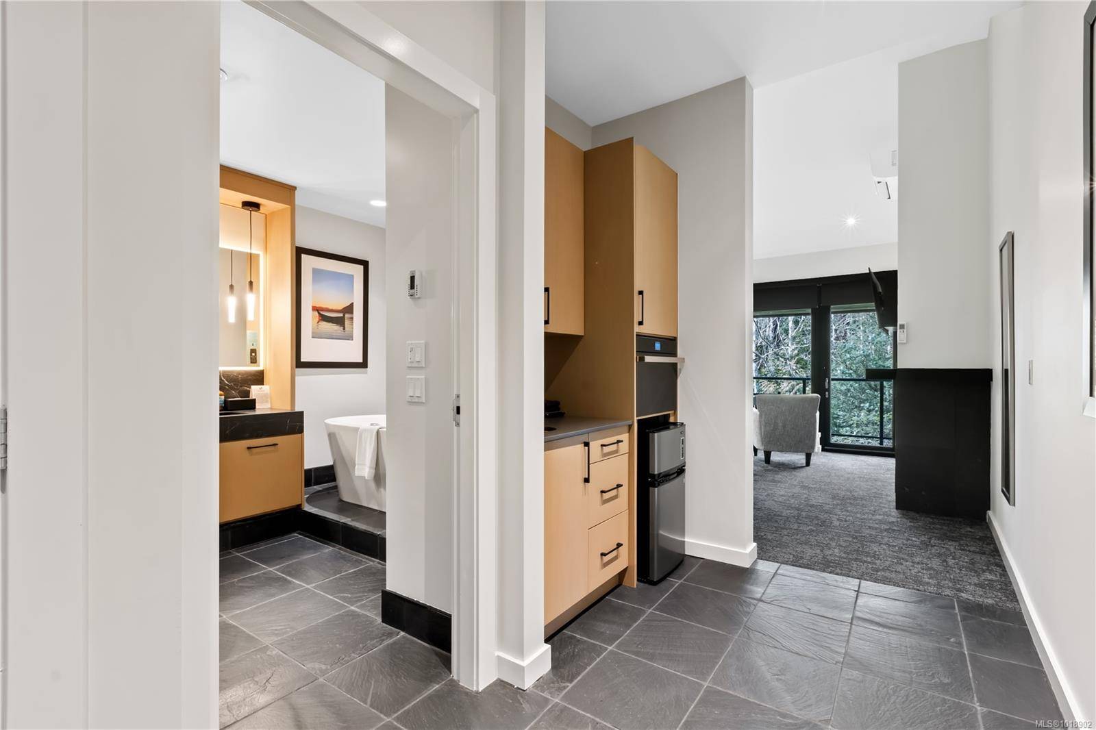 Ucluelet, BC V0R 3A0,596 Marine Dr #424