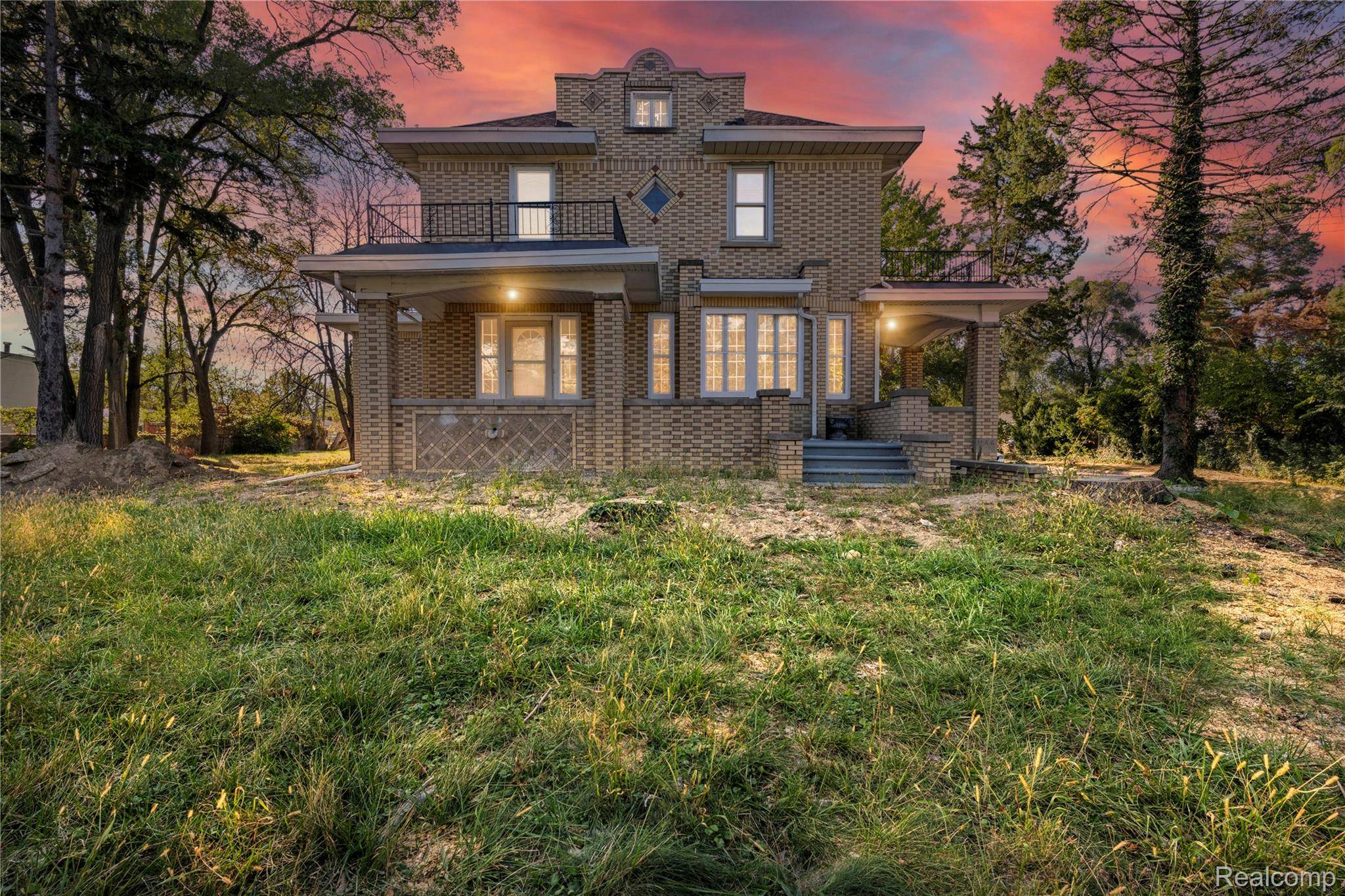 Warren, MI 48089,21855 Schoenherr RD