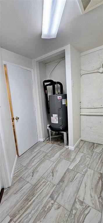 Haltom City, TX 76117,1401 Oak Knoll Drive