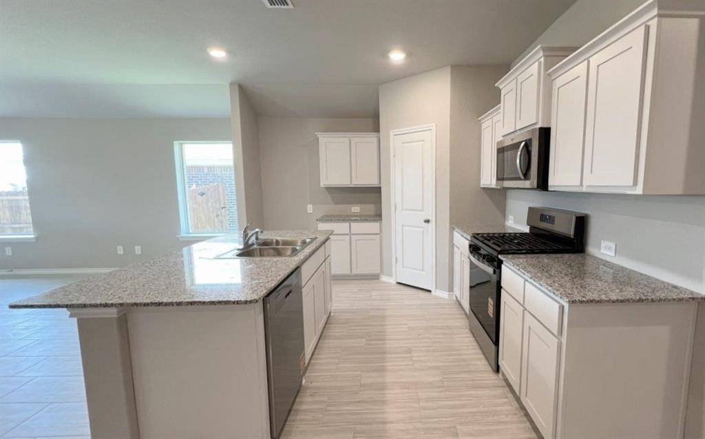 Fort Worth, TX 76131,8516 HOLLYMEAD Lane