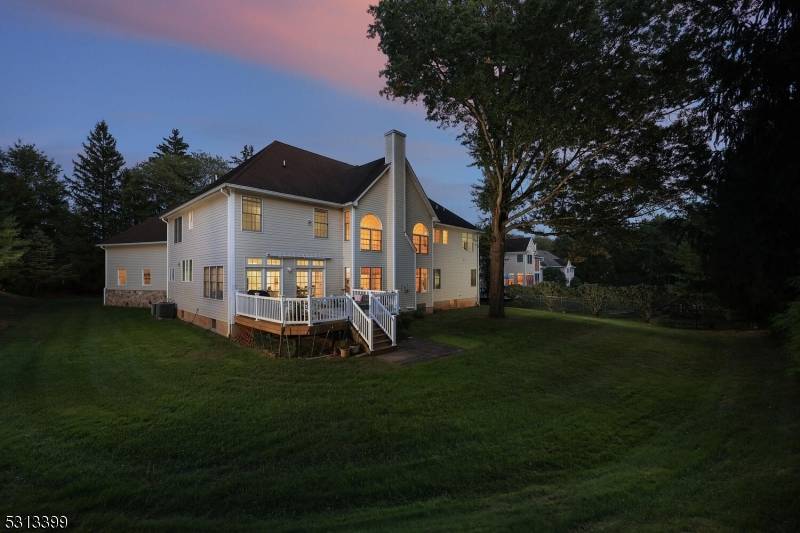 Watchung Boro, NJ 07069,18 Wildwood Ter