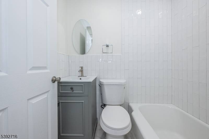 Franklin Boro, NJ 07416,4 Fowler St #1