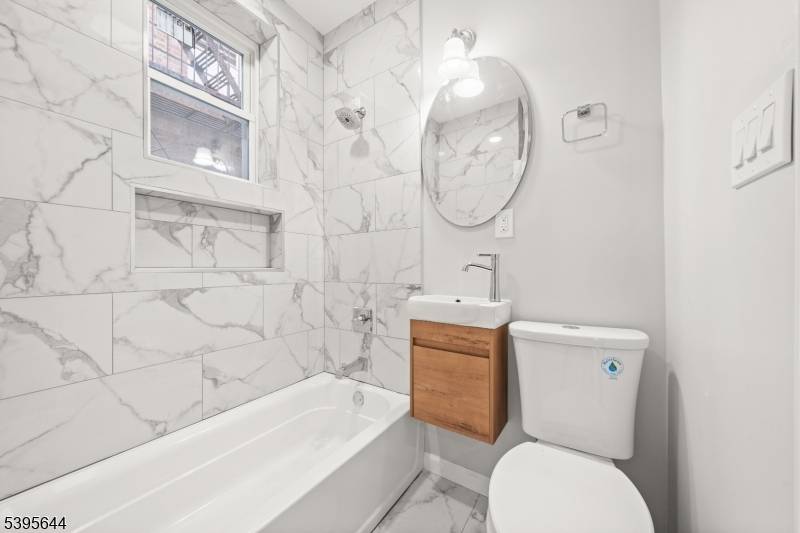 Passaic City, NJ 07055,57 Henry St #A1