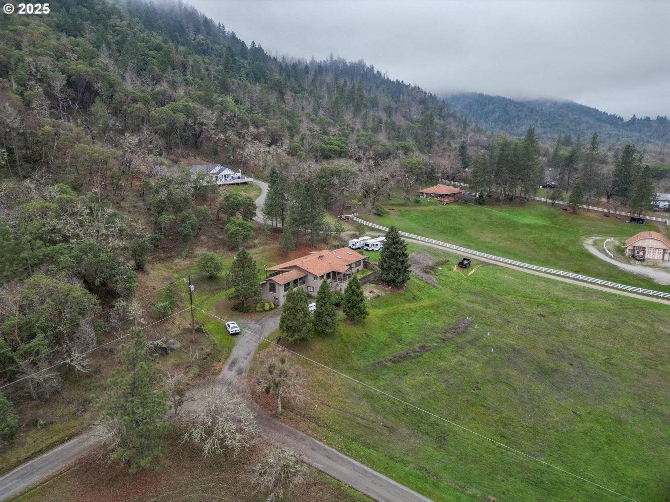 Central Point, OR 97502,4644 GLEN ECHO WAY