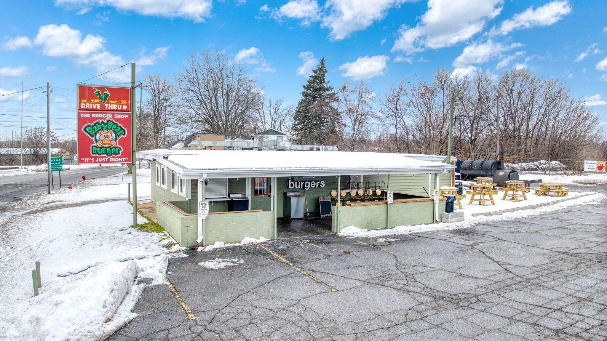 Jackson, MI 49203,2400 Page AVE