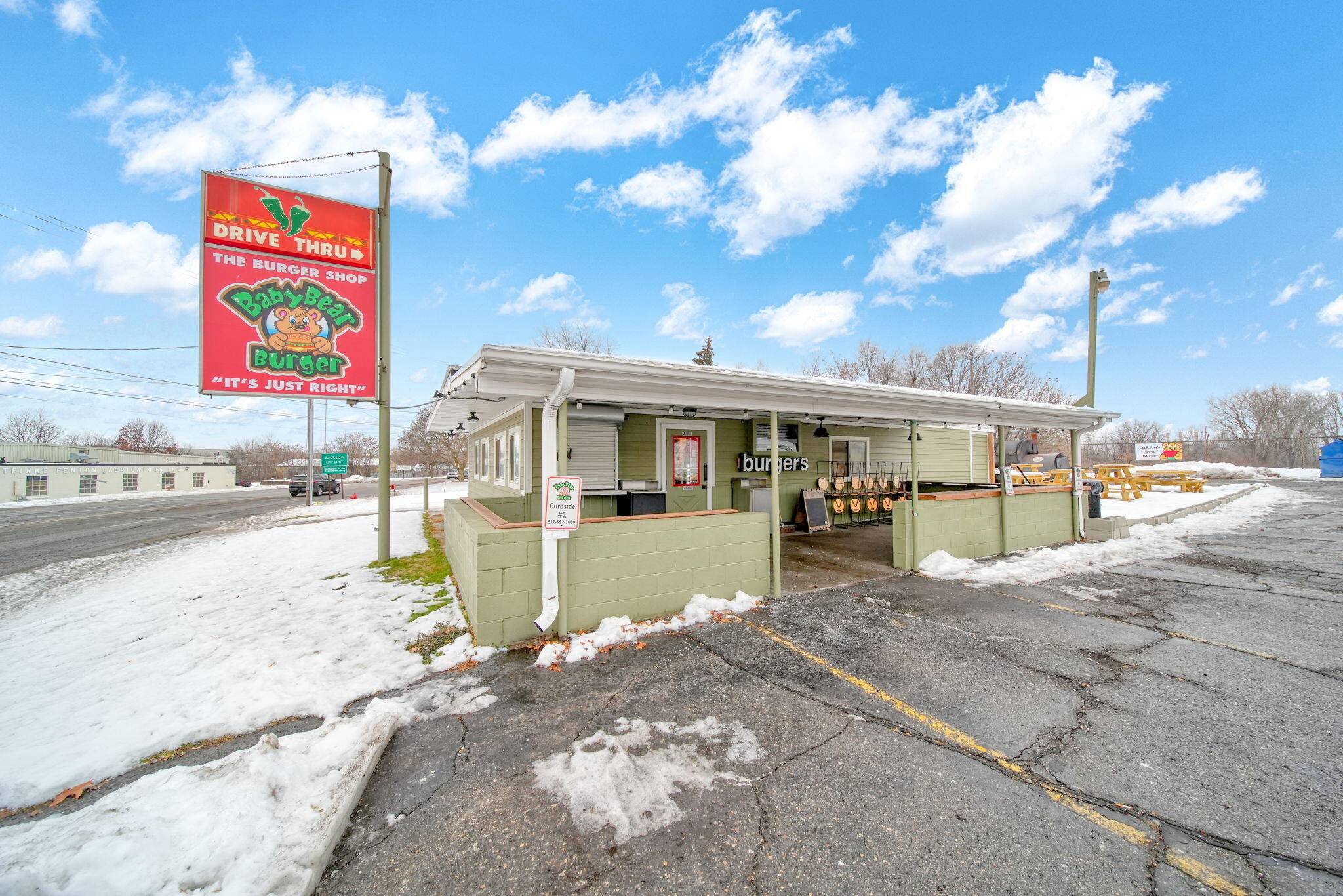 Jackson, MI 49203,2400 Page AVE