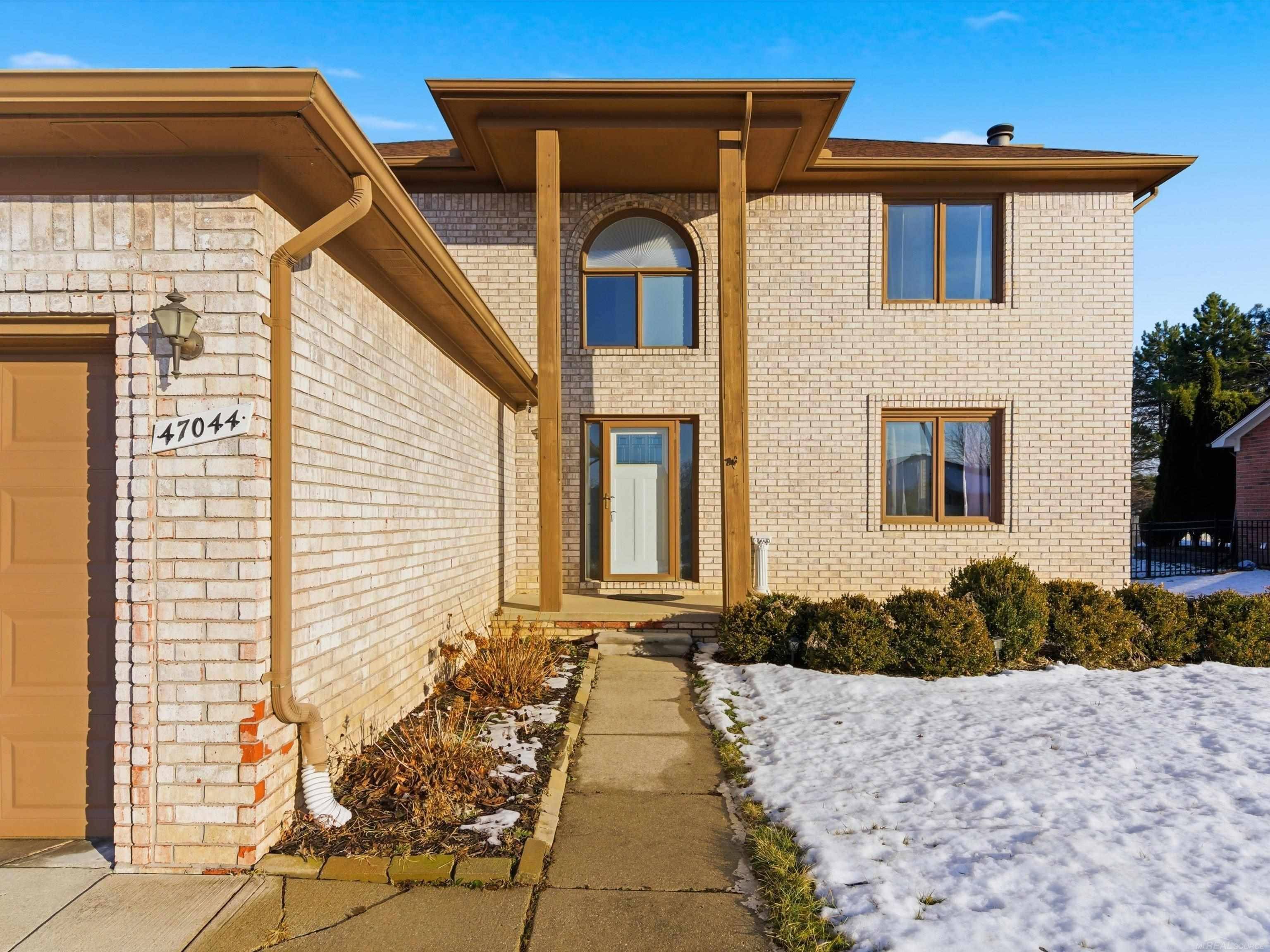 Macomb, MI 48044,47044 Pamela DR