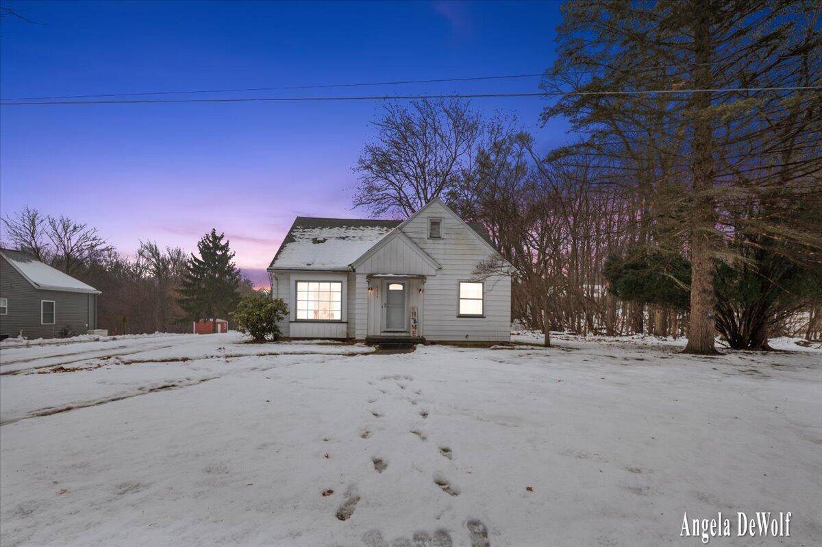 Byron Center, MI 49315,8634 Division CT SE