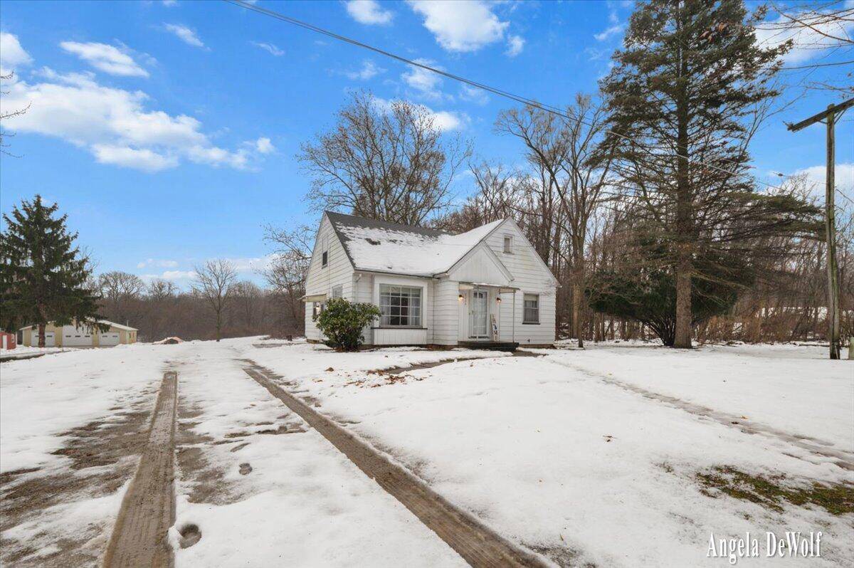 Byron Center, MI 49315,8634 Division CT SE