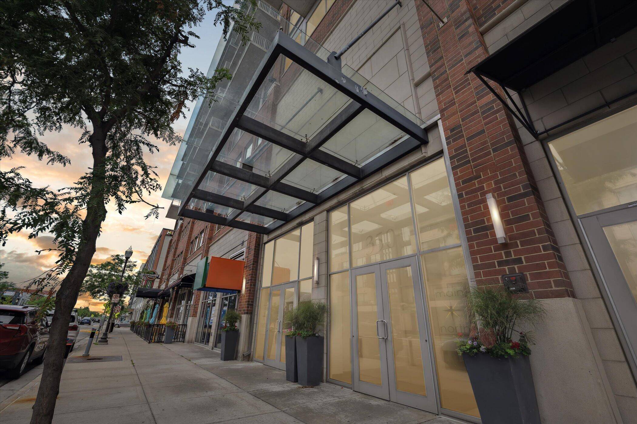 Royal Oak, MI 48067,350 N Main ST #603