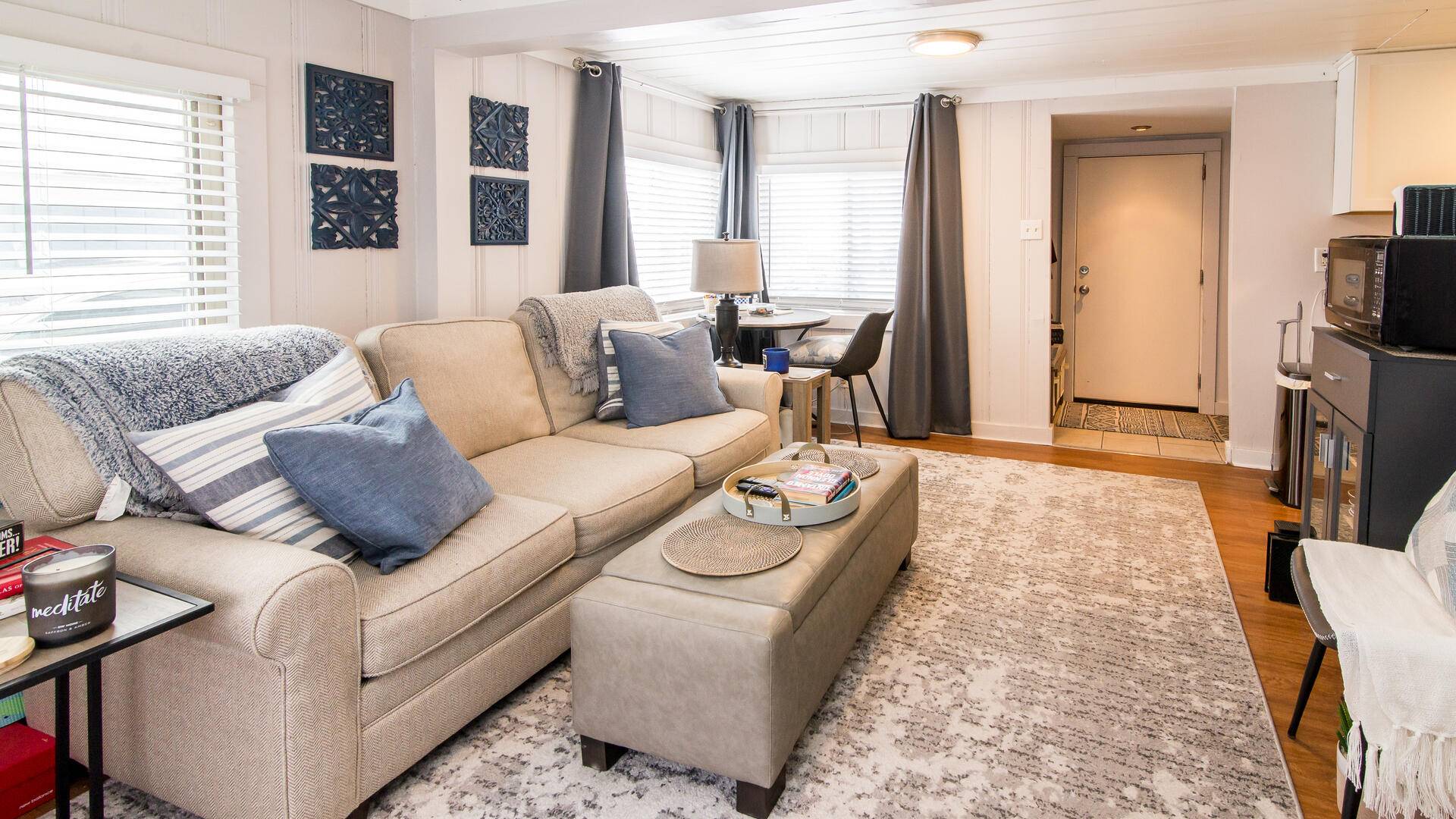 Whitmore Lake, MI 48189,11291 E Shore DR #front house