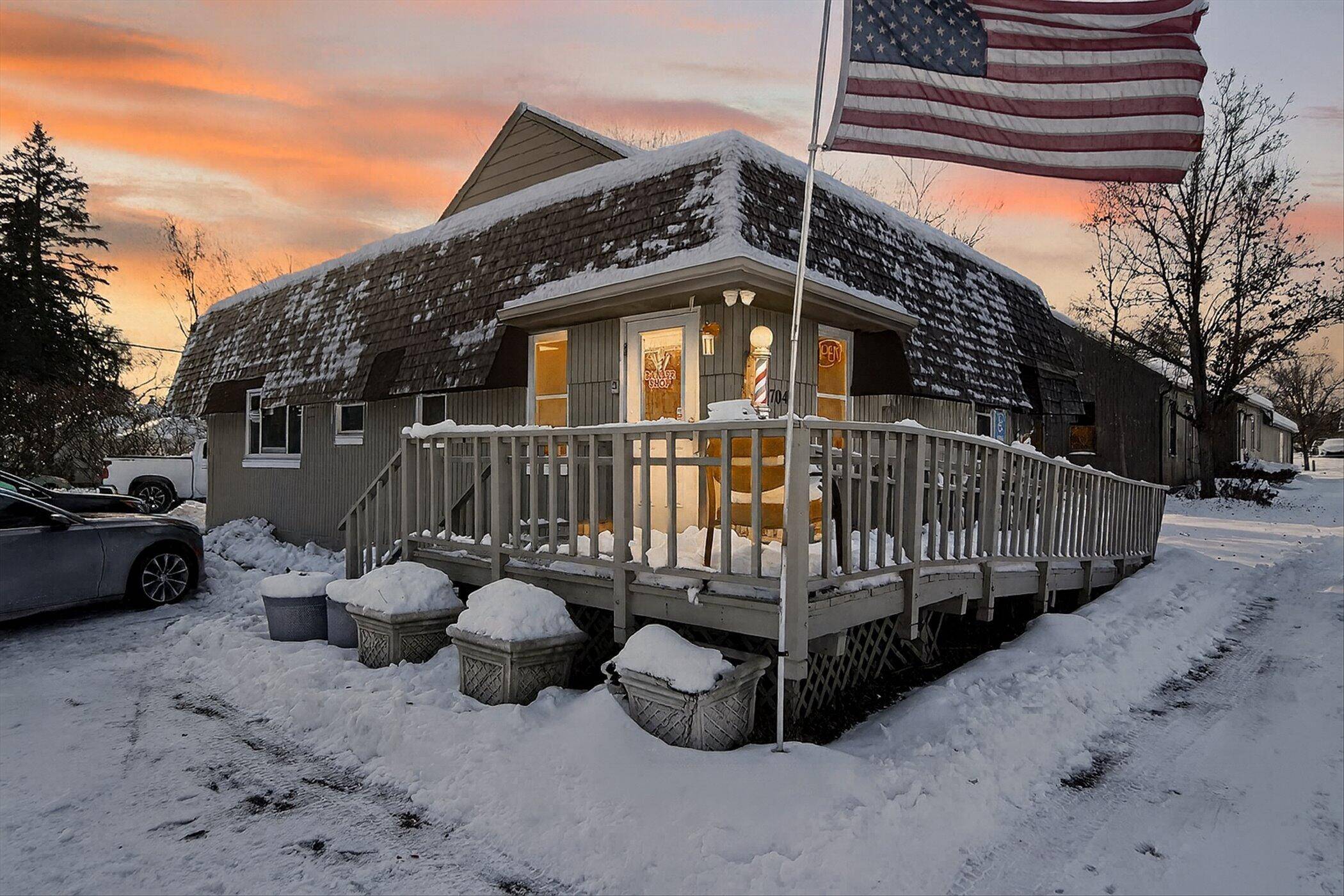 West Bloomfield, MI 48324,7045 Cooley Lake RD