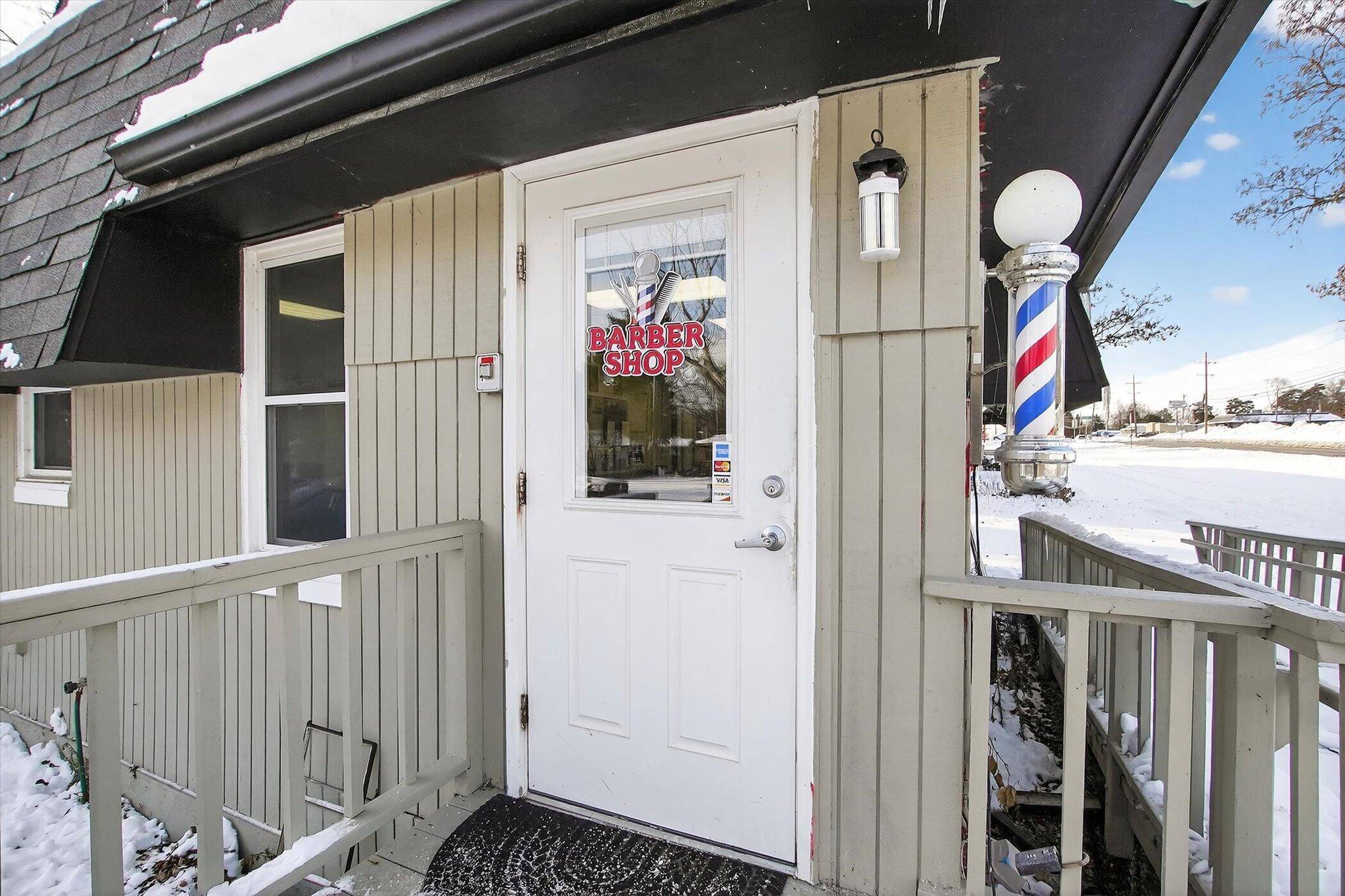 West Bloomfield, MI 48324,7045 Cooley Lake RD