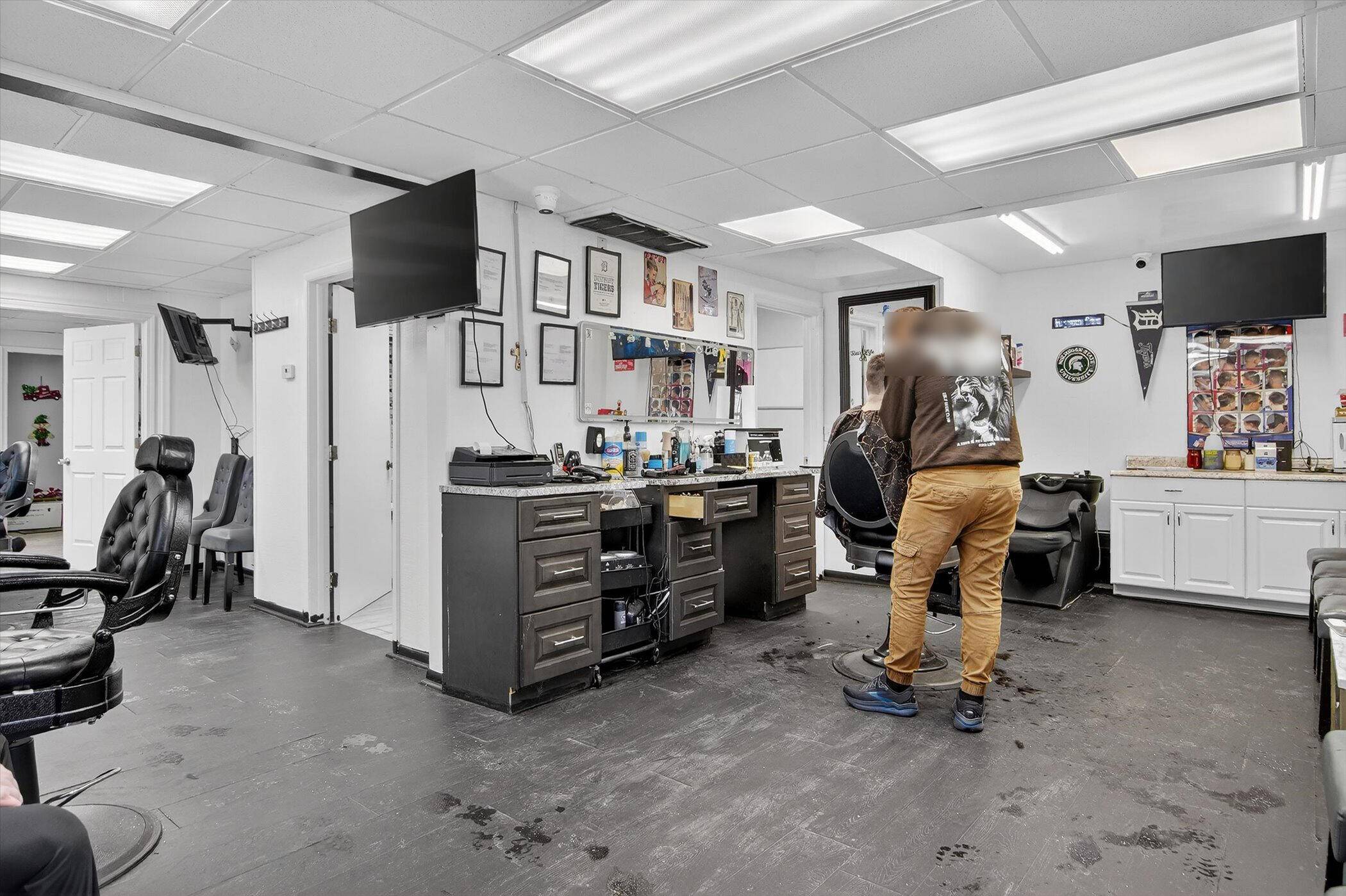 West Bloomfield, MI 48324,7045 Cooley Lake RD