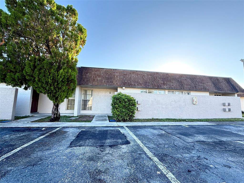 North Lauderdale, FL 33068,812 SW 73 AV #8