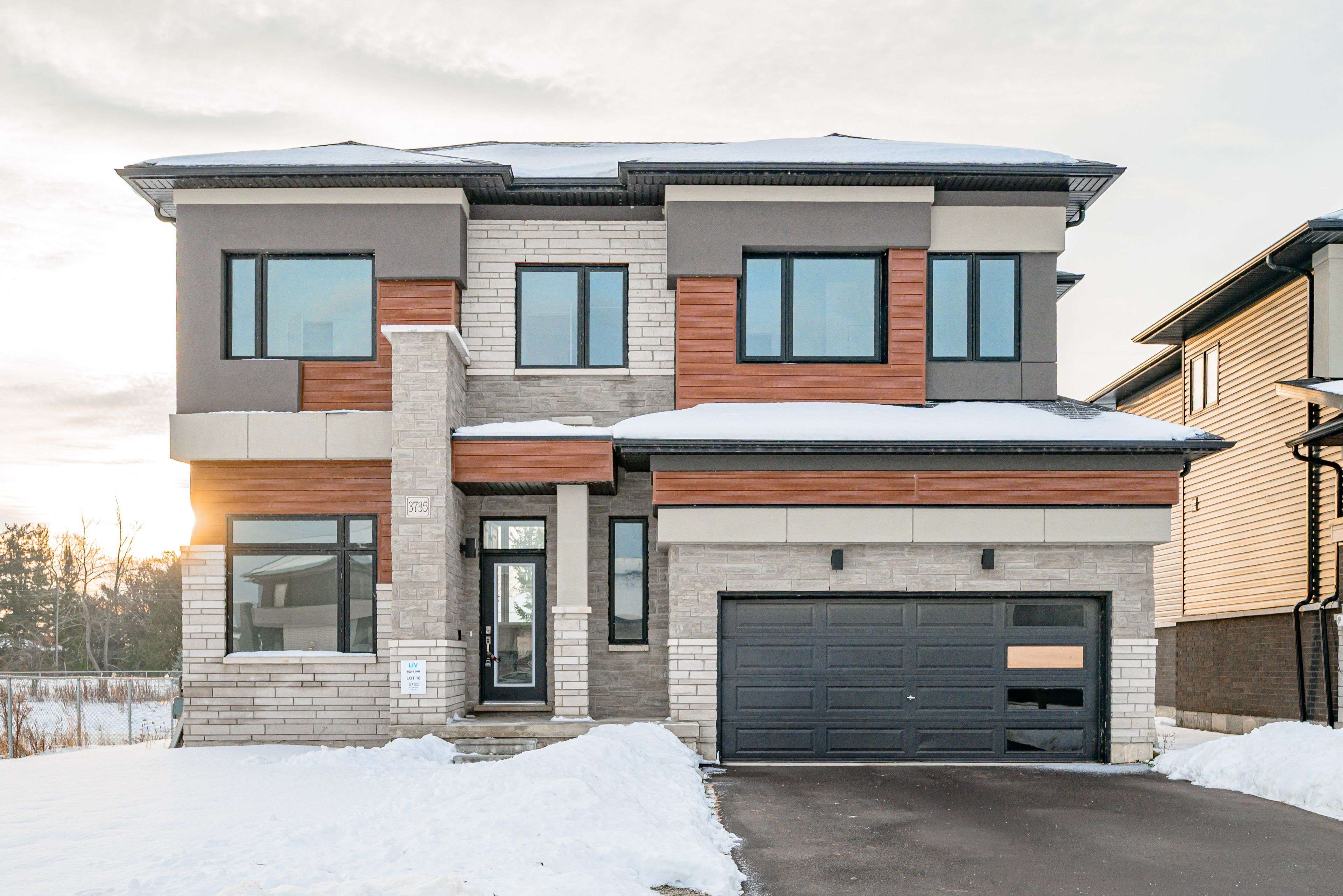 Severn, ON L3V 0T9,3735 Lakepoint DR