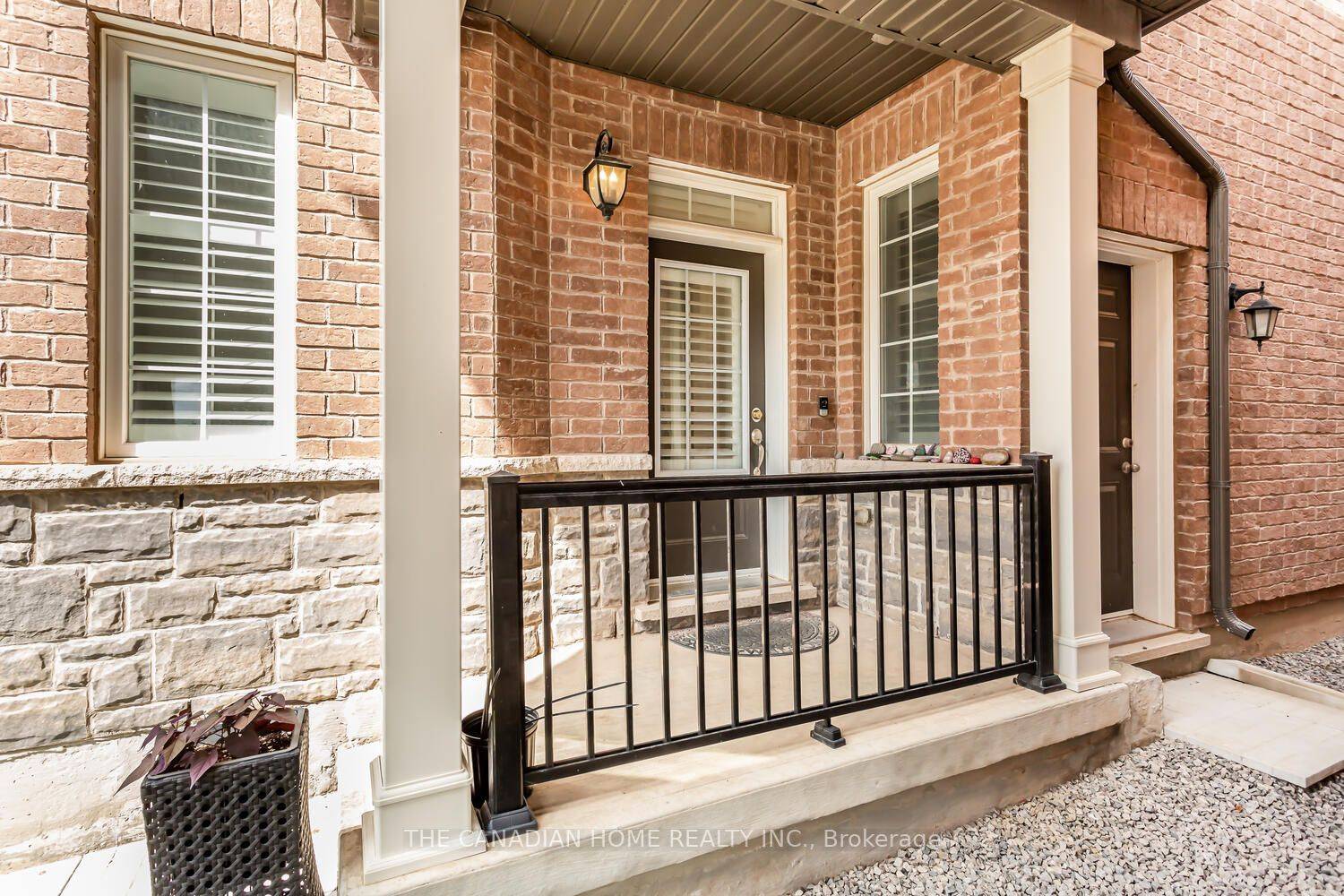 Milton, ON L9E 1M1,1261 Rose WAY