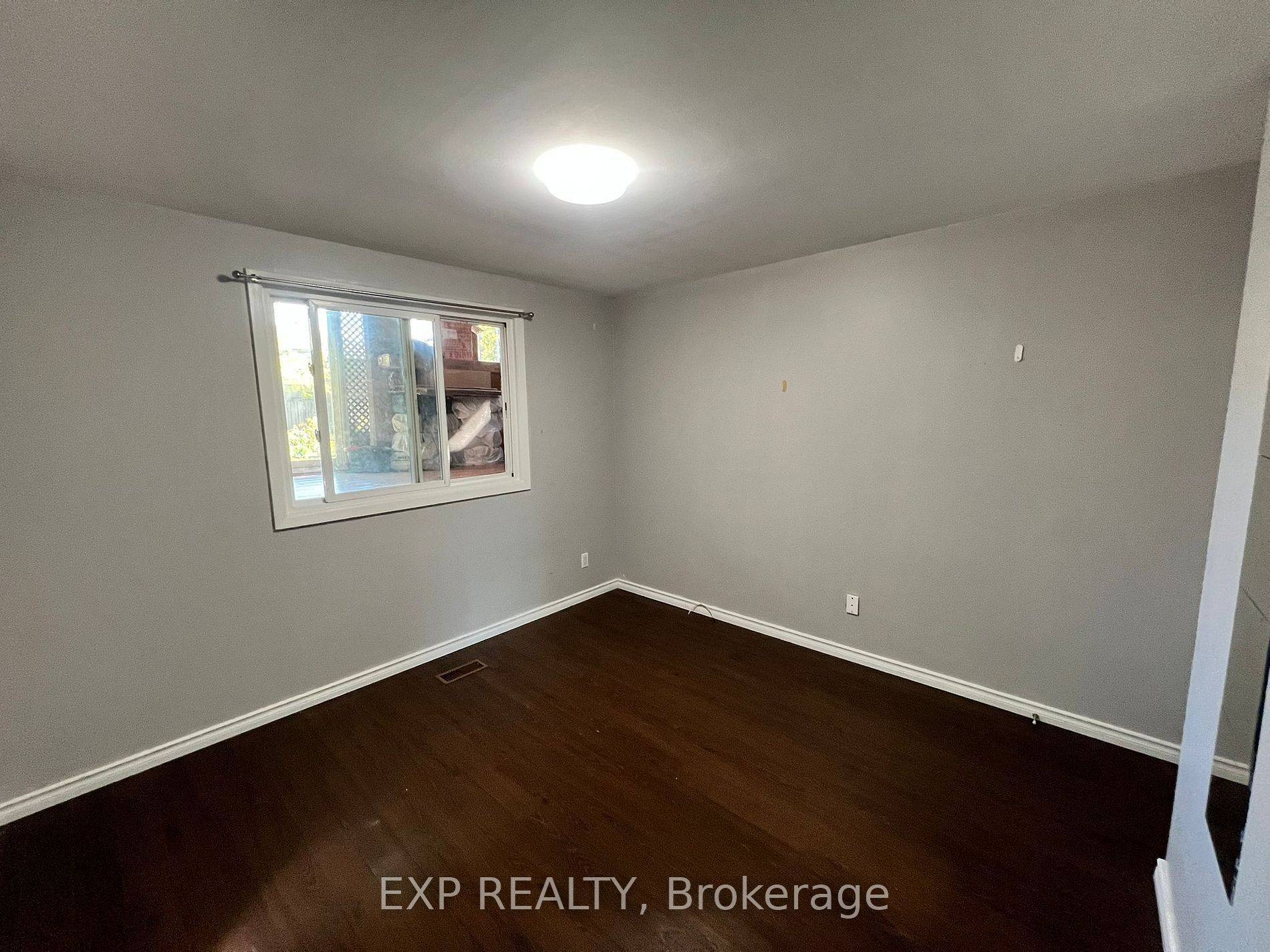 Toronto W05, ON M3J 1C2,39 Frankton CRES #Lower