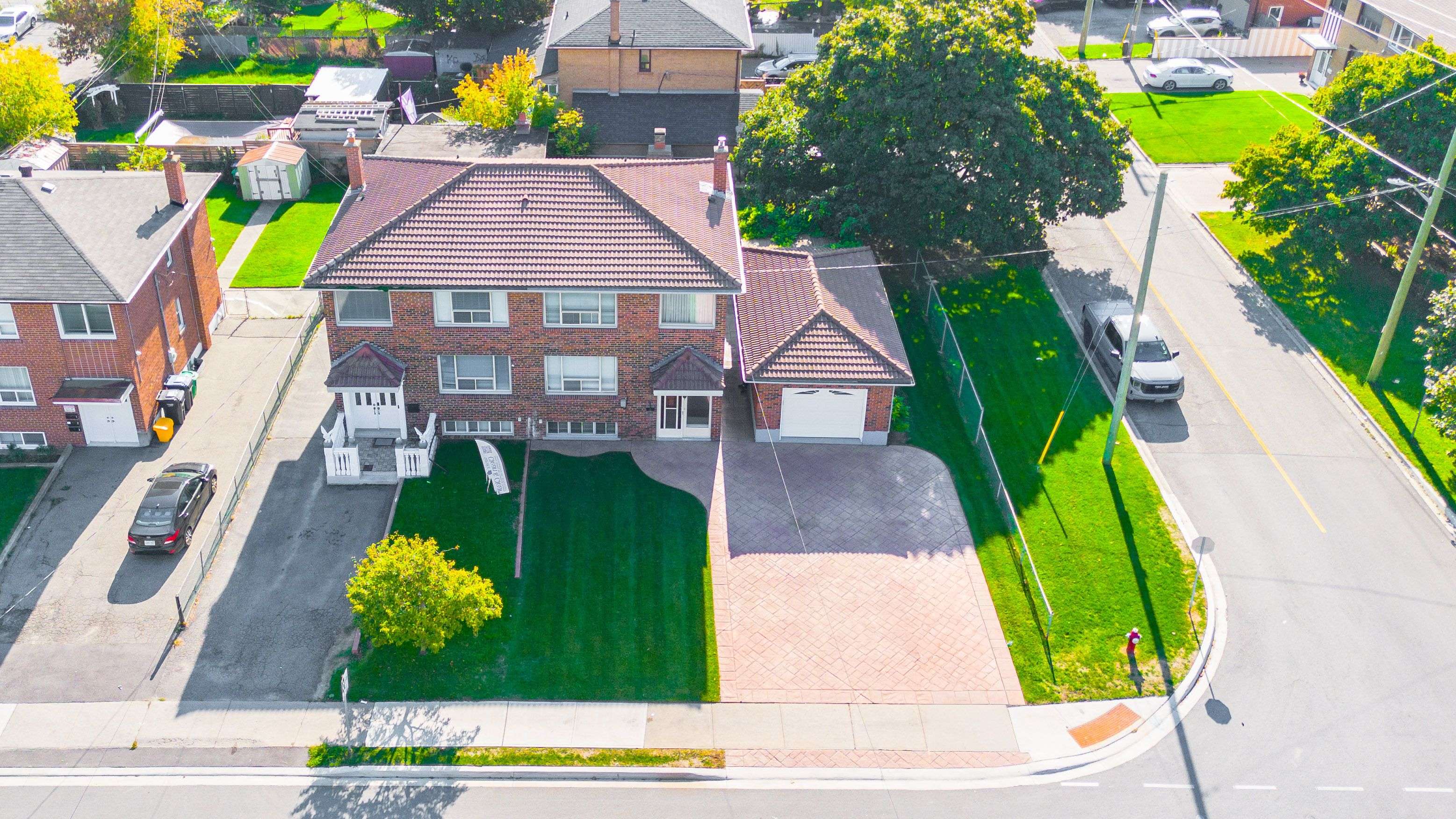 Brampton, ON L6V 1M9,183 Vodden ST E