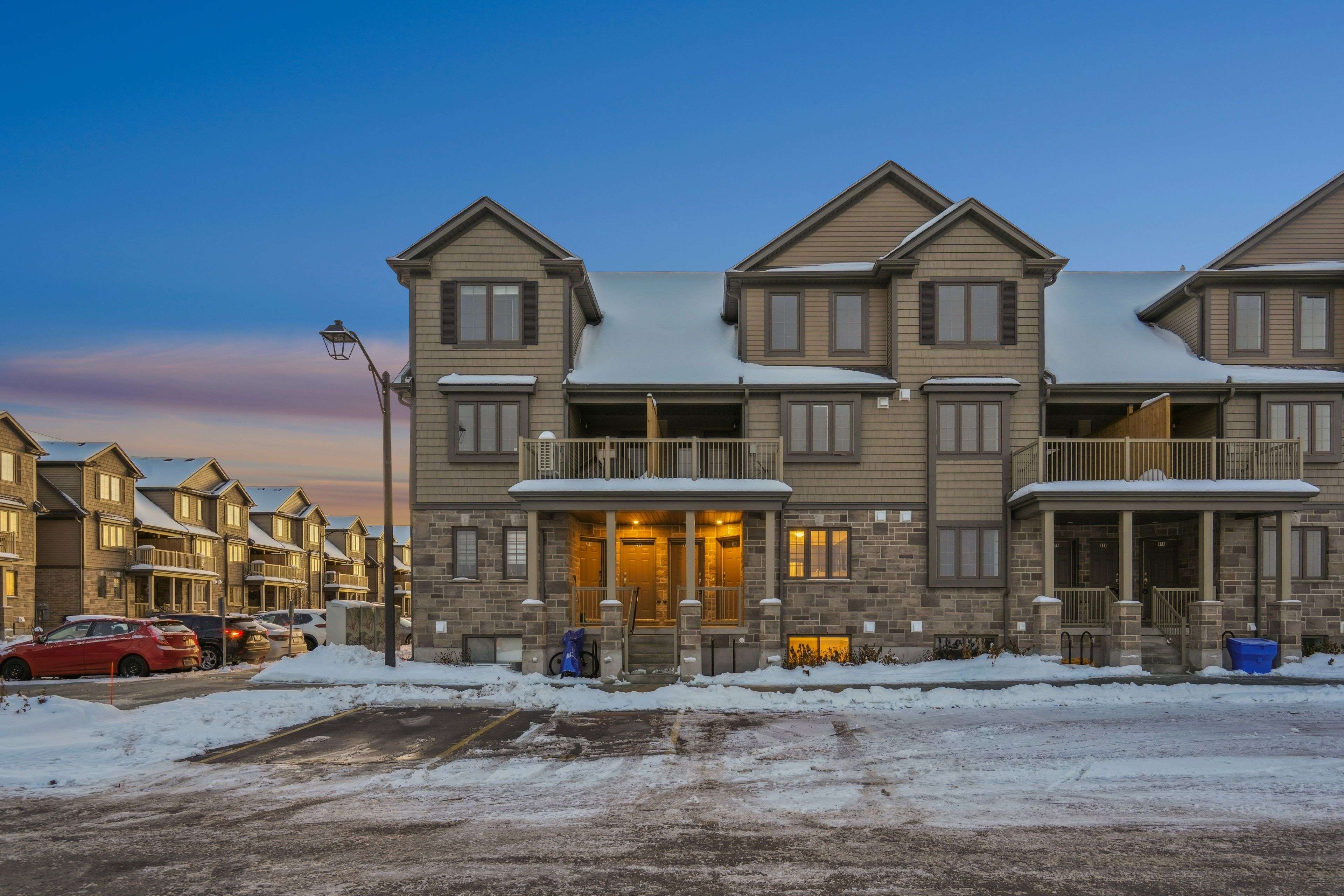 Guelph, ON N1E 0R4,85 Mullin DR #30A