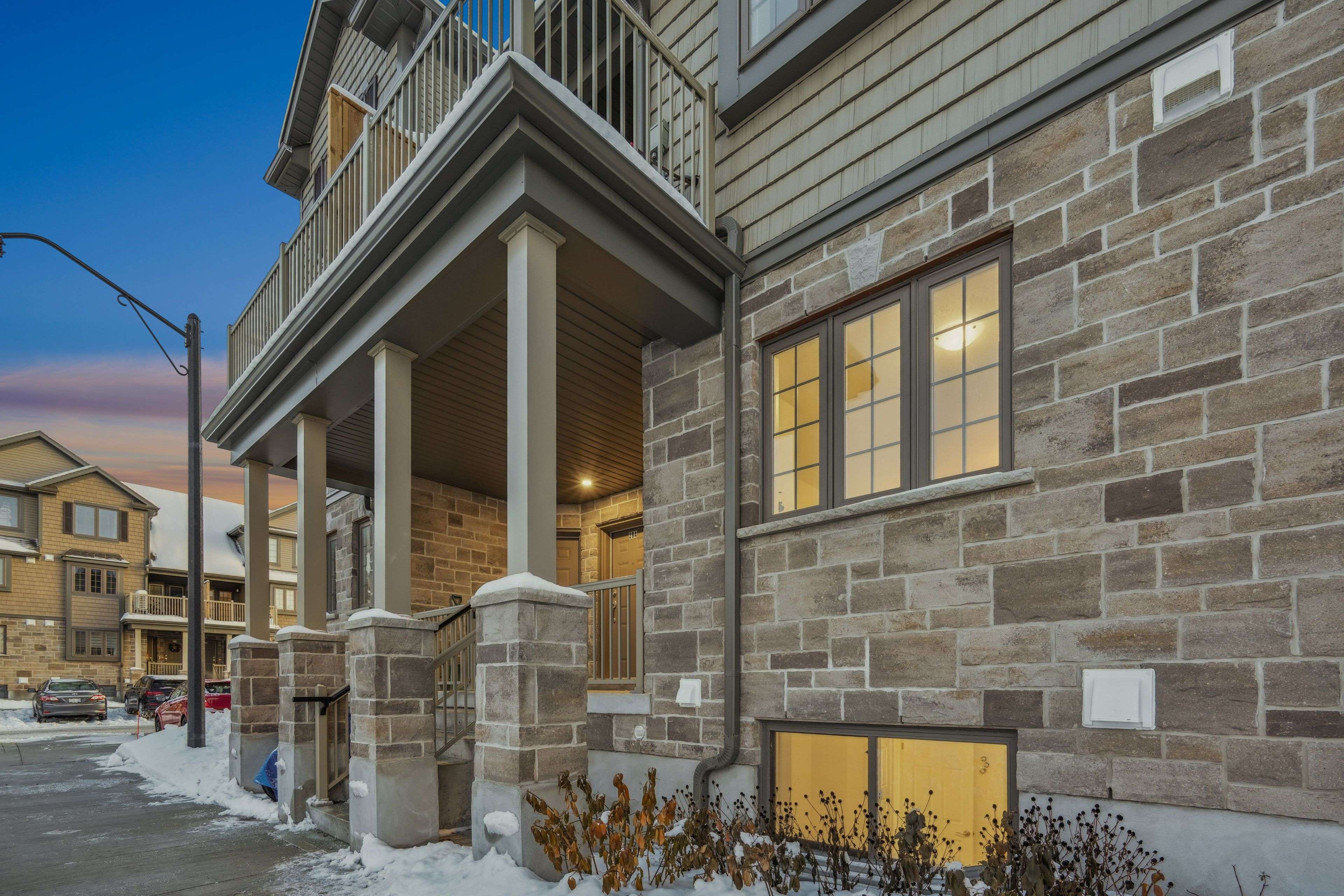 Guelph, ON N1E 0R4,85 Mullin DR #30A