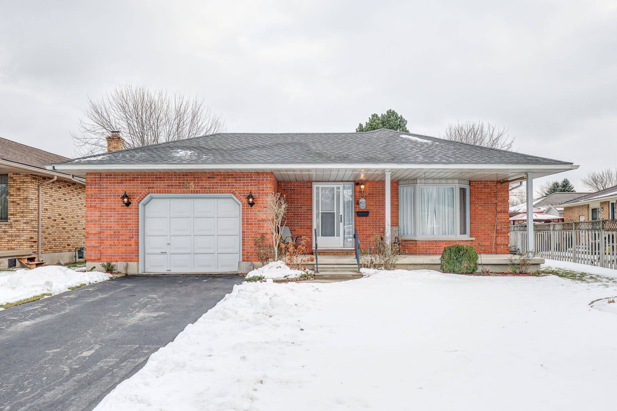 Aylmer, ON N5H 2L9,95 Dufferin ST