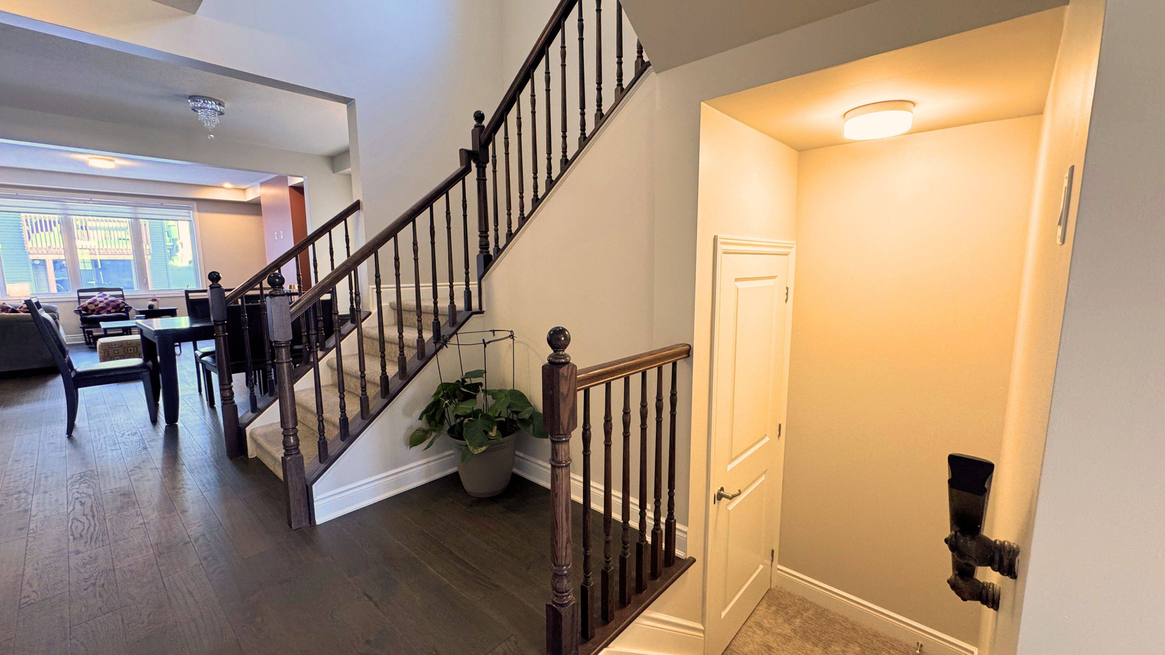 Barrhaven, ON K2J 6Z8,25 Racemose ST