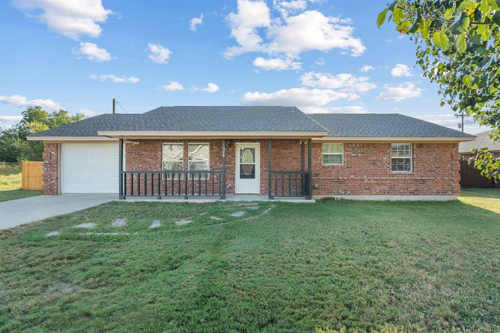 Azle, TX 76020,308 Ashwood Street