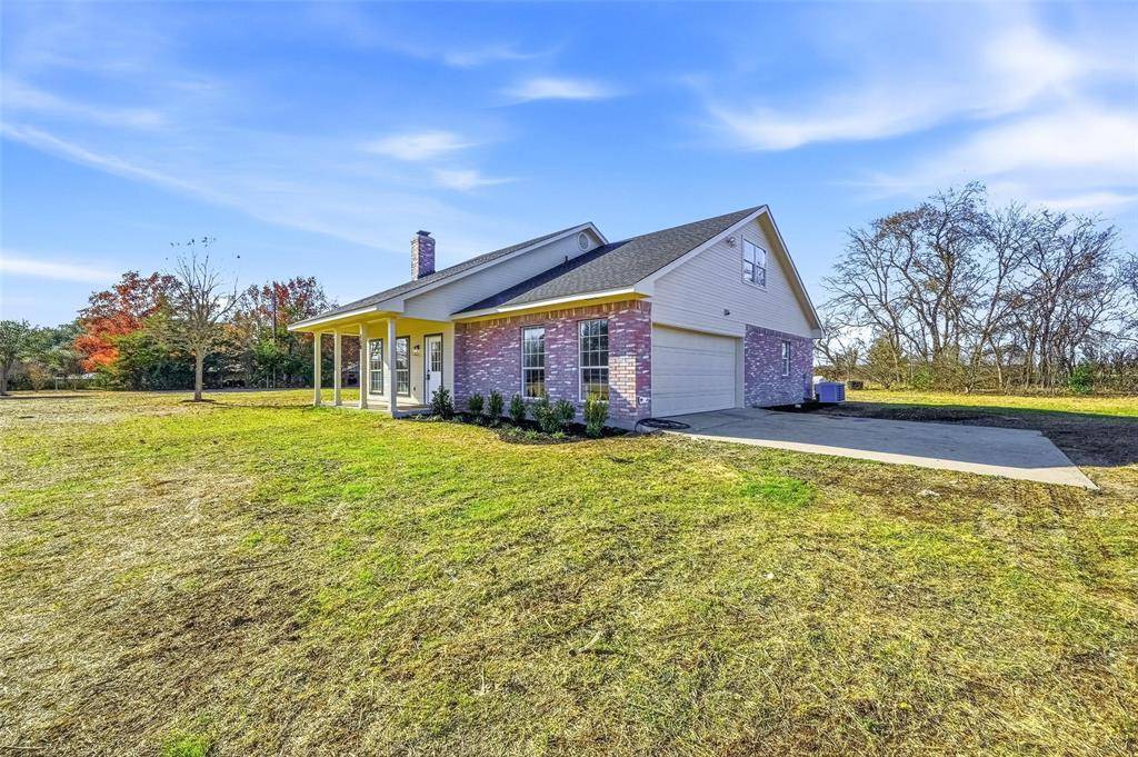 Waxahachie, TX 75167,130 Spring Lake Circle