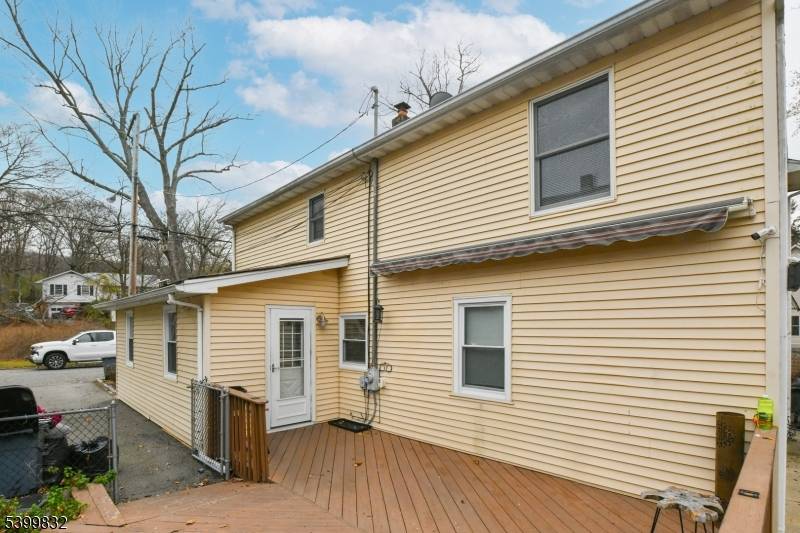 Wanaque Boro, NJ 07465,32 Grove St