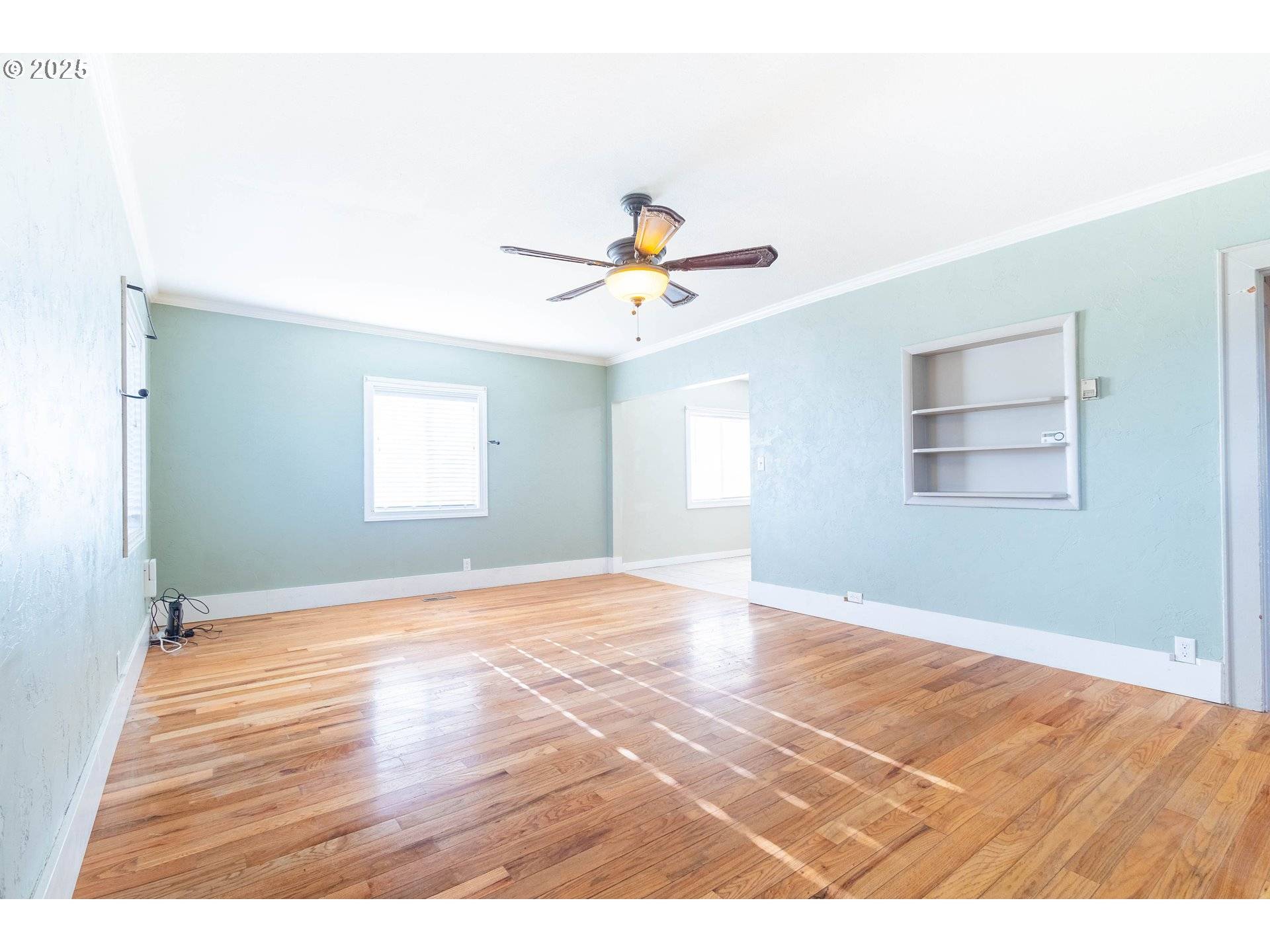 La Grande, OR 97850,512 20TH ST