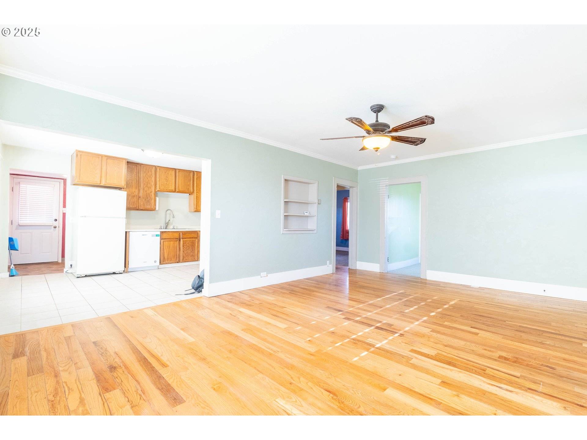 La Grande, OR 97850,512 20TH ST