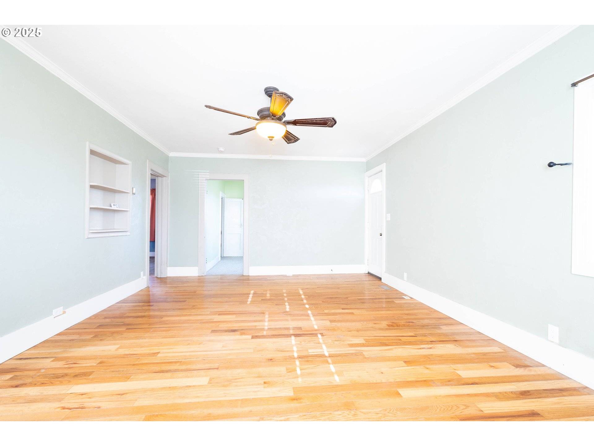 La Grande, OR 97850,512 20TH ST