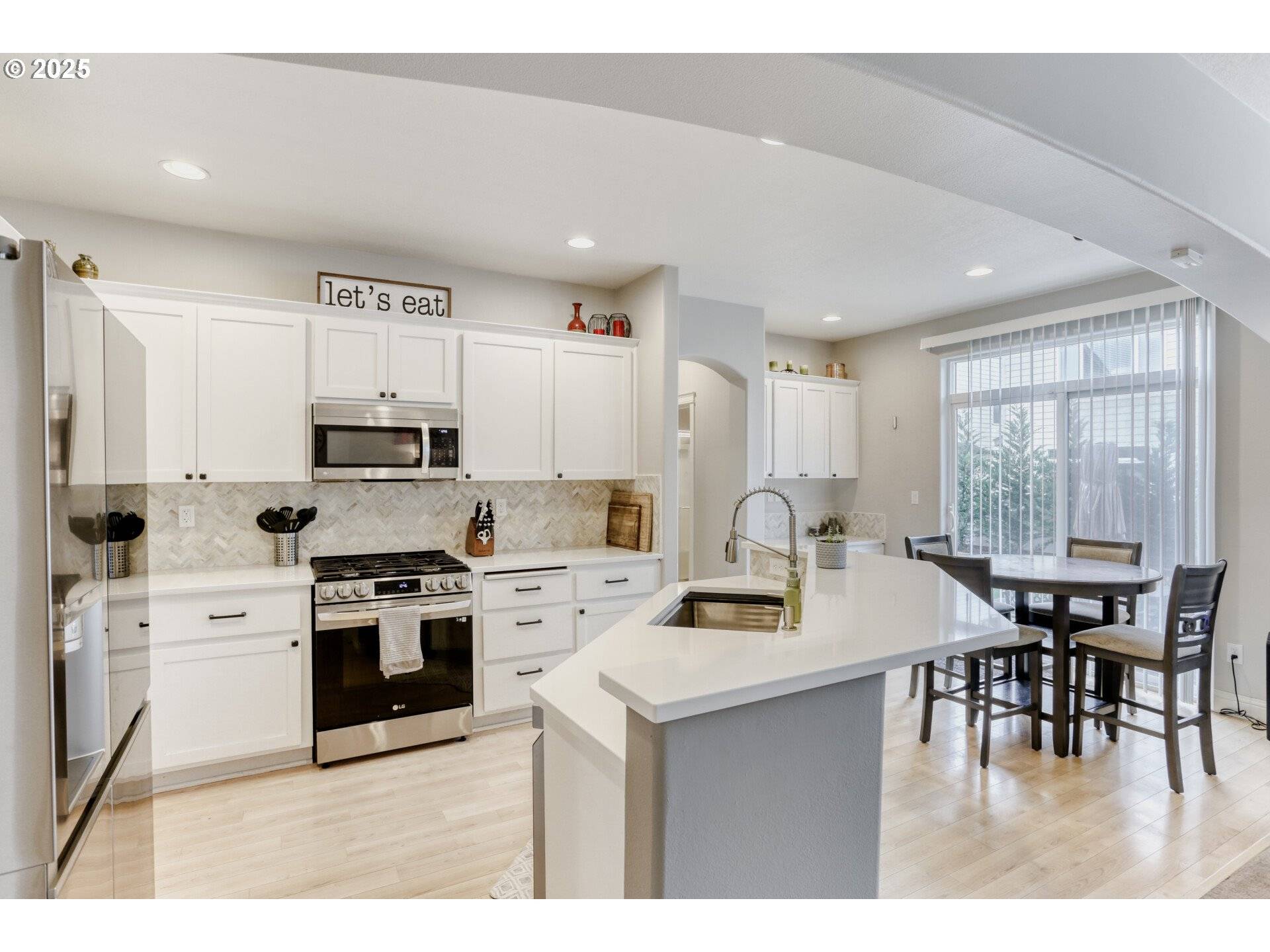 Cornelius, OR 97113,821 N 27TH AVE