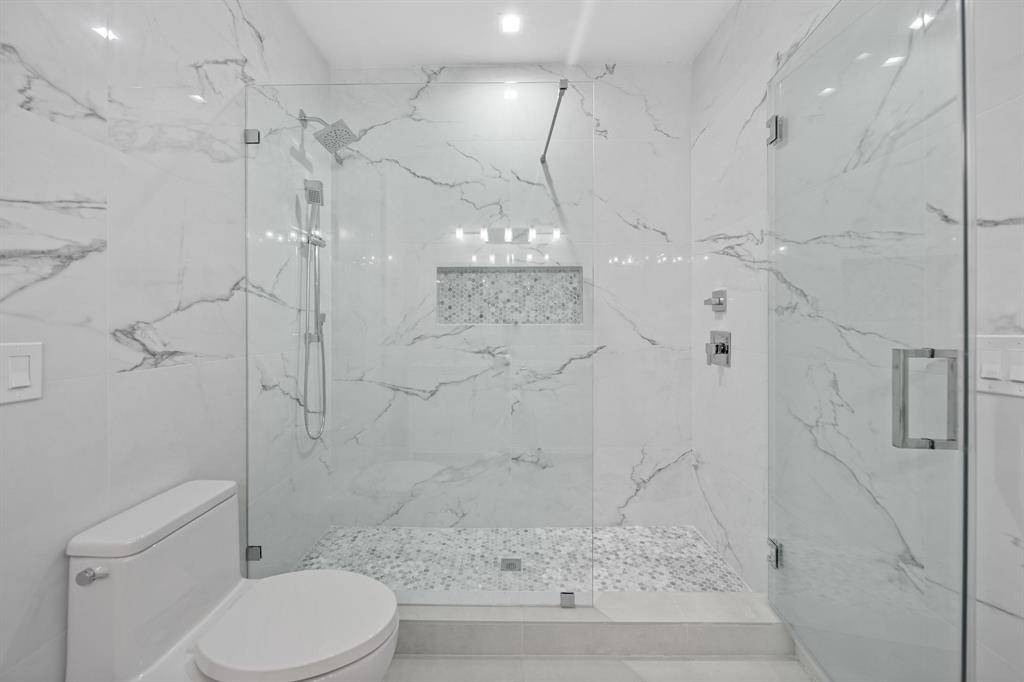 Miami, FL 33133,3235 Percival Ave #2